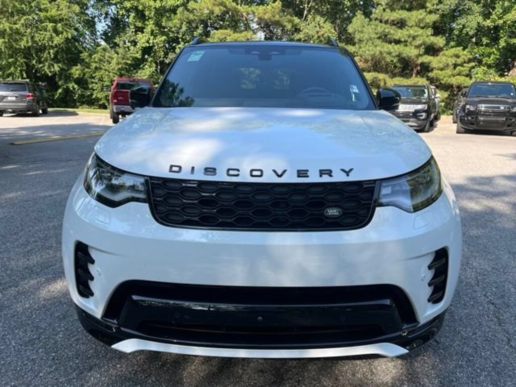 Used 2025 Land Rover Discovery P300 Dynamic SE SUV