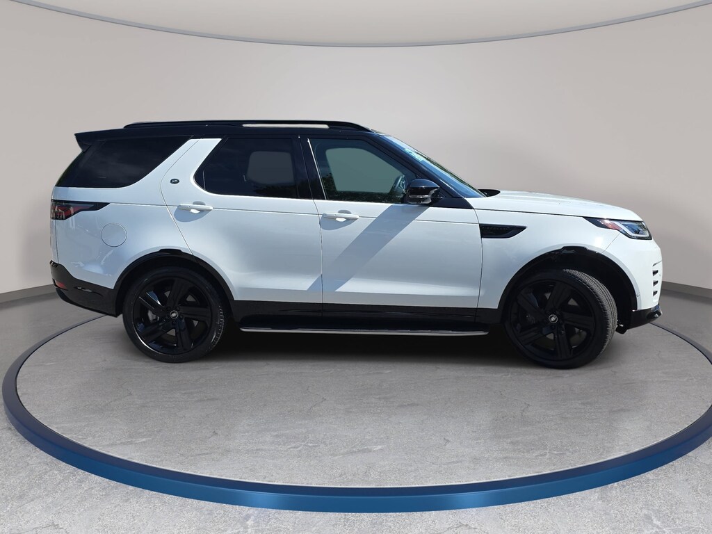 Used 2025 Land Rover Discovery P360 Dynamic SE SUV