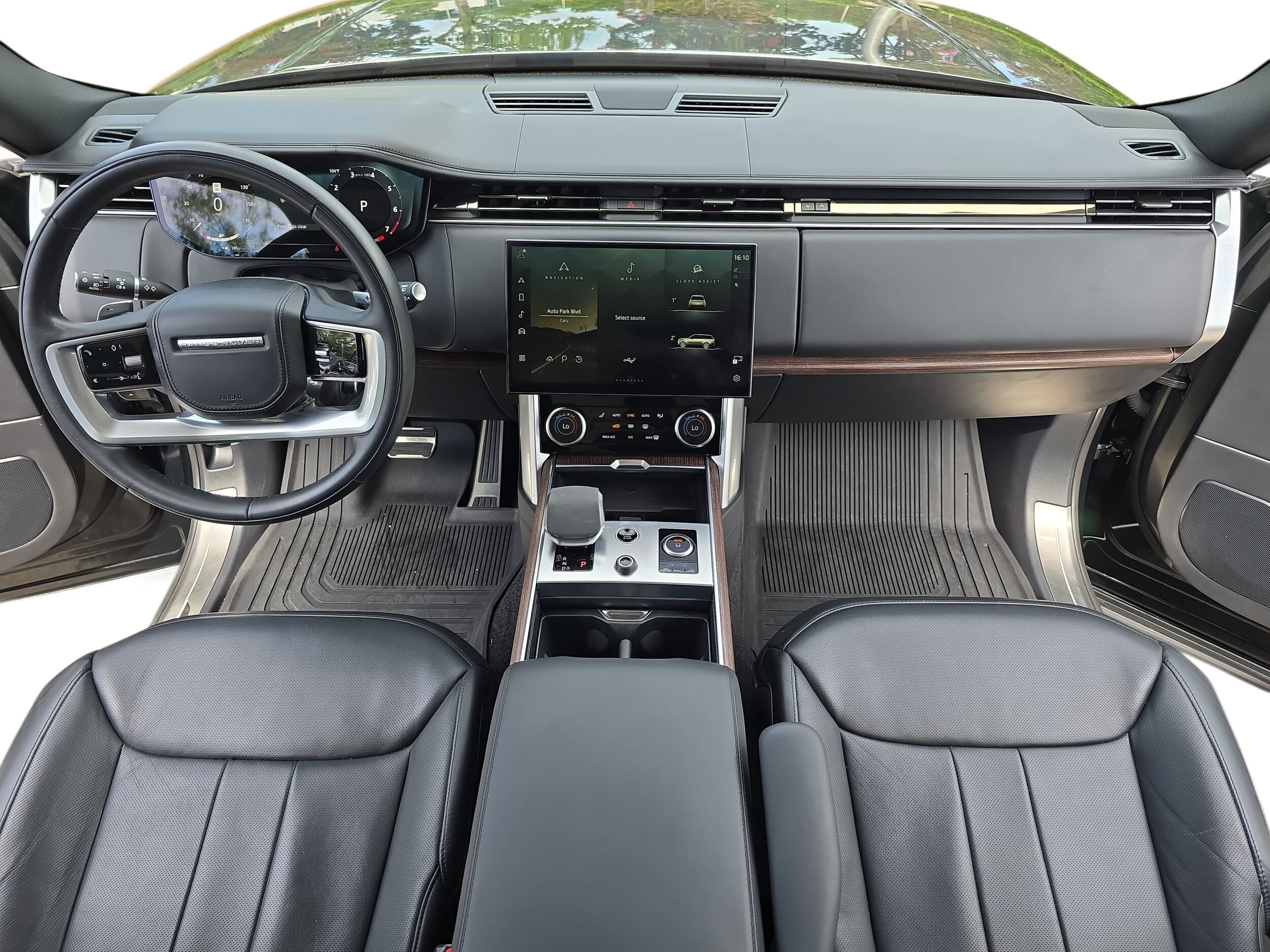 2023 Land Rover Range Rover SE - Photo 9