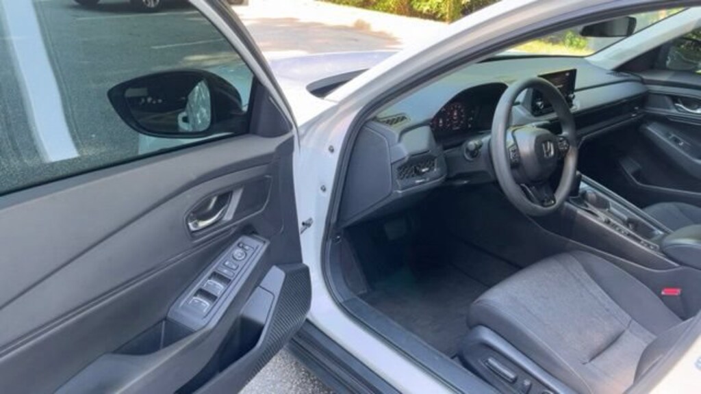 Used 2025 Honda Accord SE Sedan