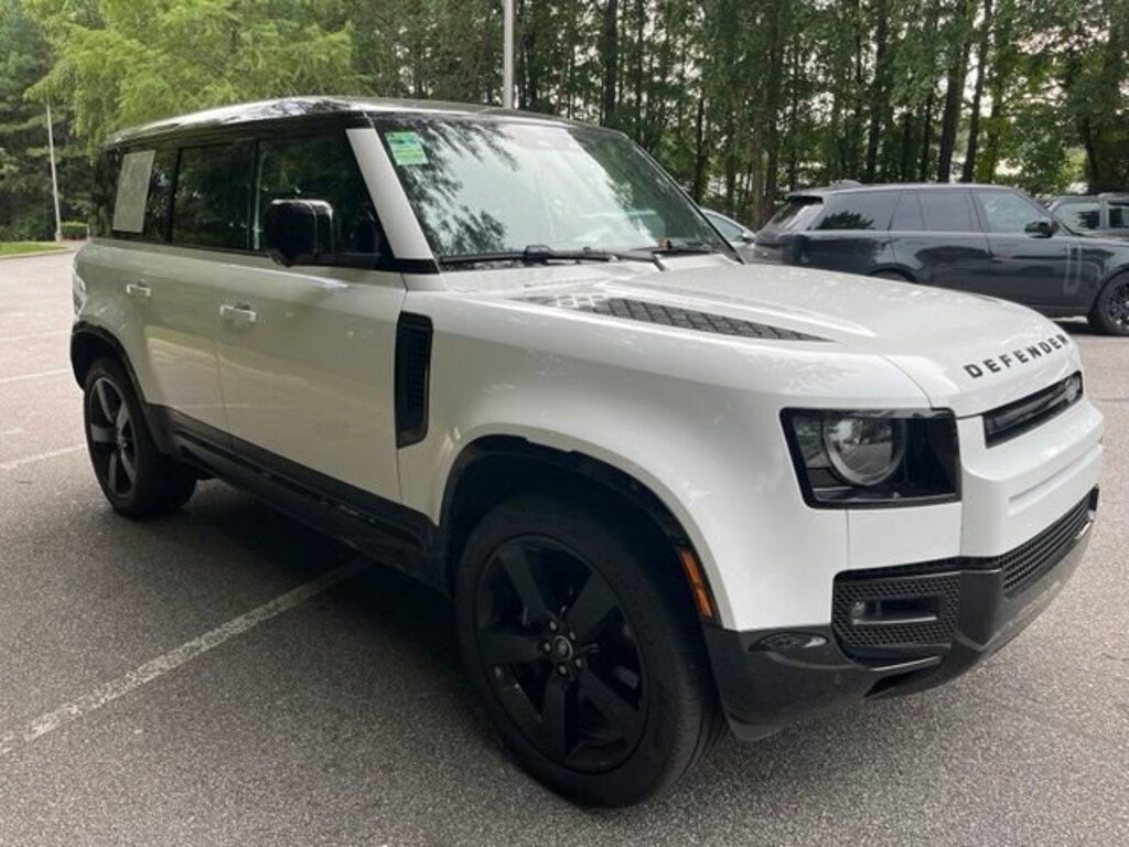 Used 2025 Land Rover Defender 110 V8 SUV