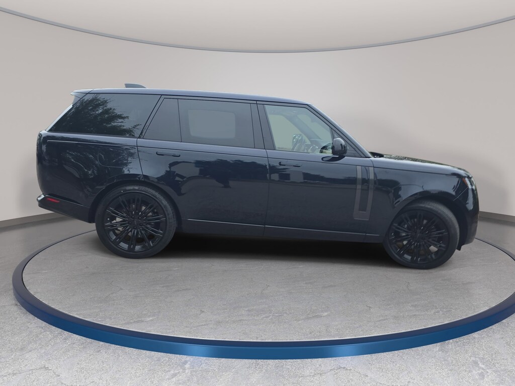Used 2026 Land Rover Range Rover P400 SE 7 Seat SUV