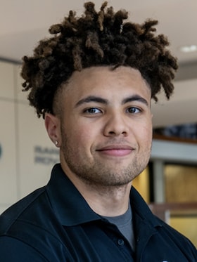 Staff member Darius Bennet from ID_3a0bd3ca3d50