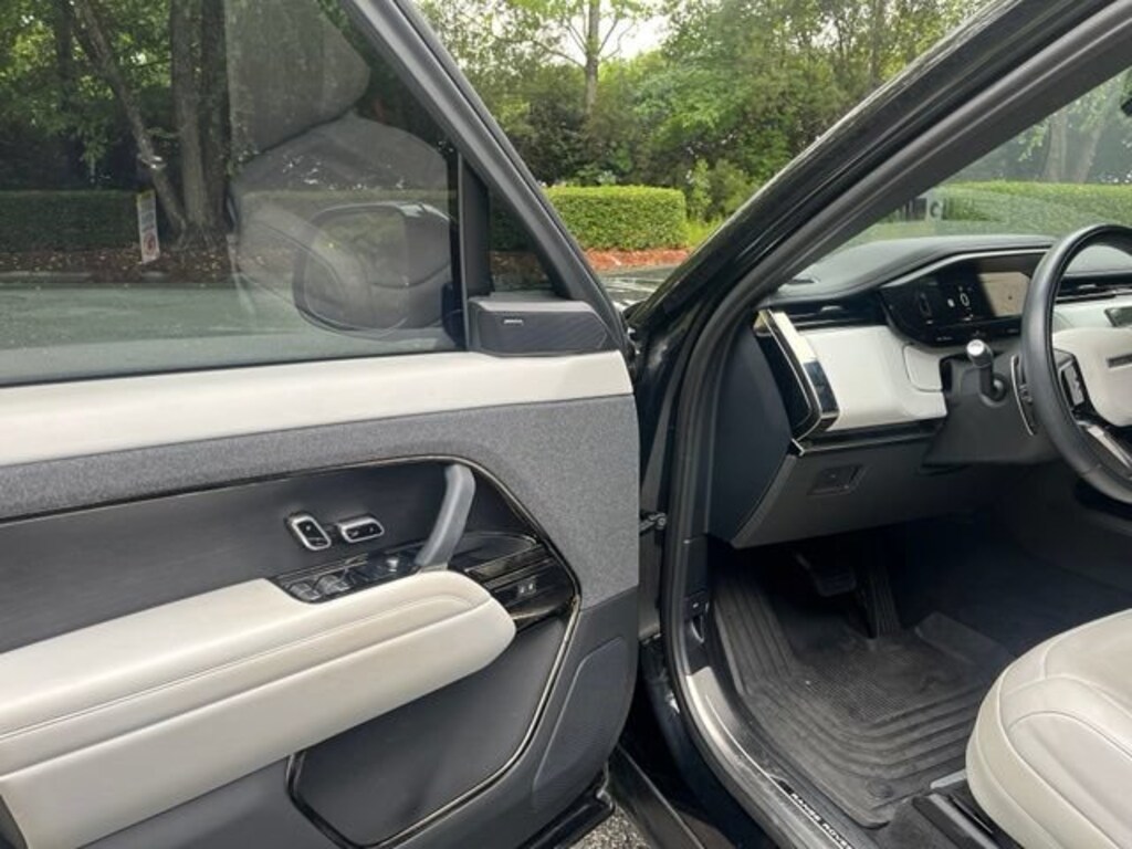 Used 2025 Land Rover Range Rover Sport P360 SE SUV