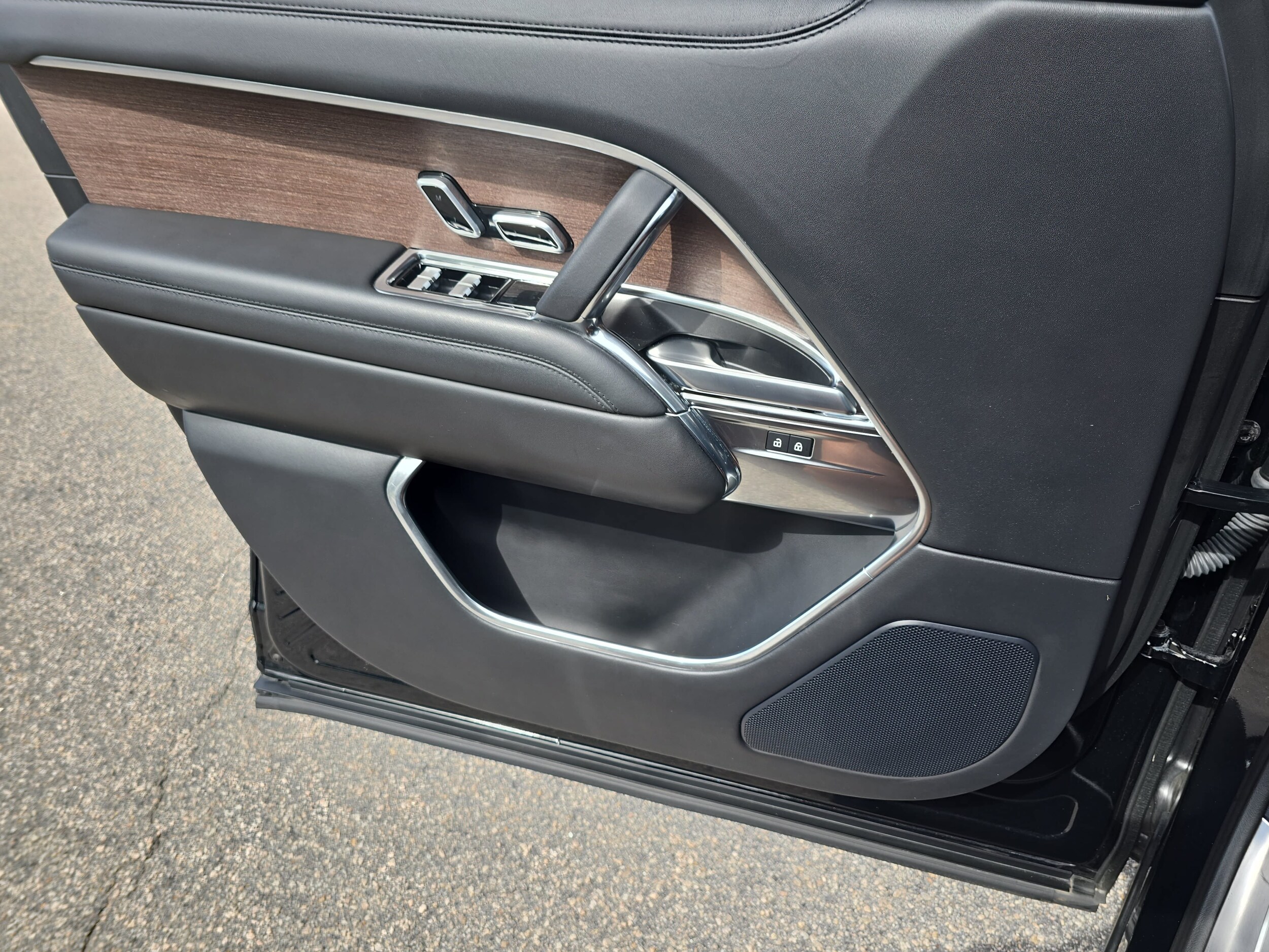 2023 Land Rover Range Rover SE - Photo 28