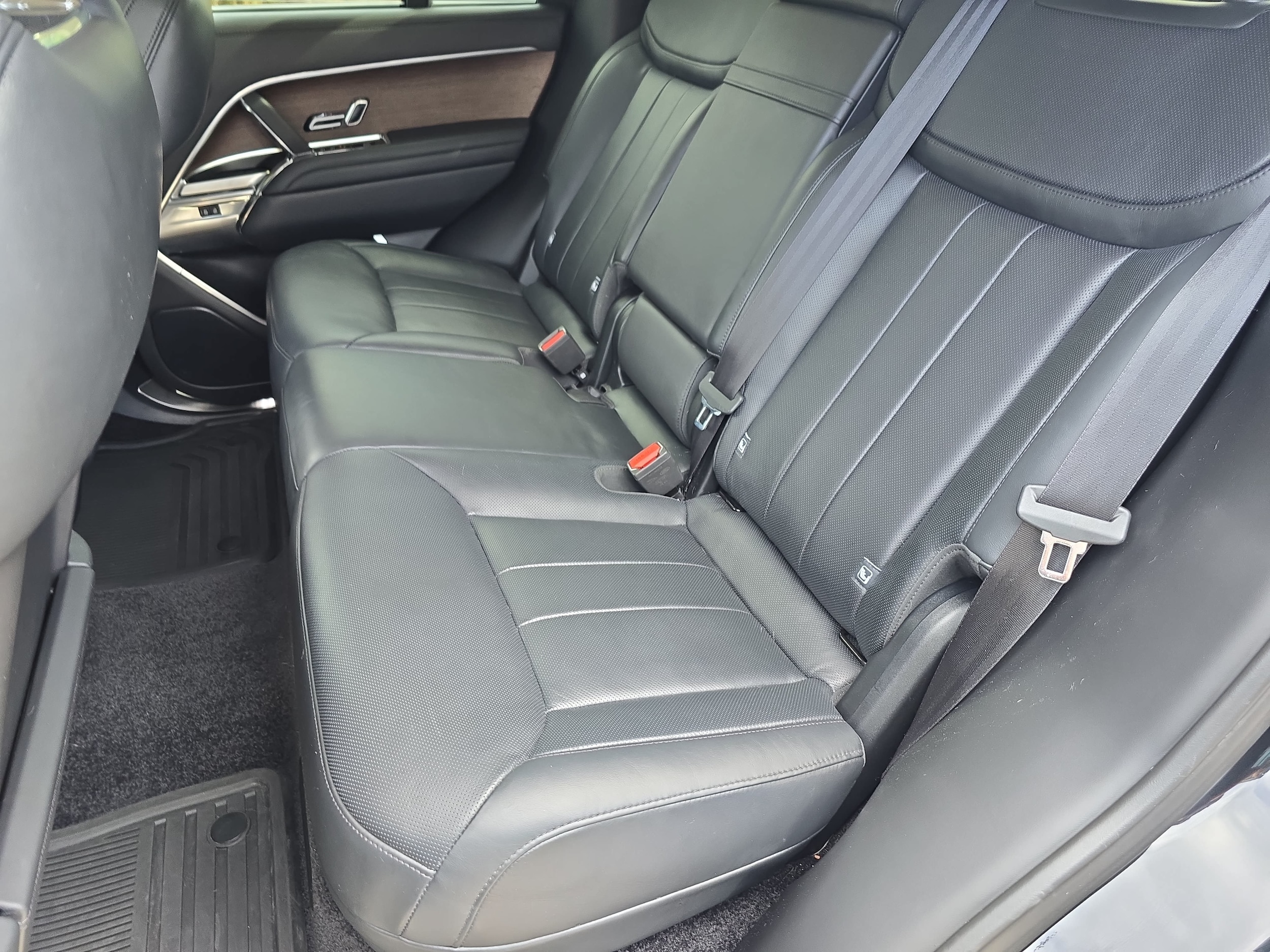 2023 Land Rover Range Rover SE - Photo 14