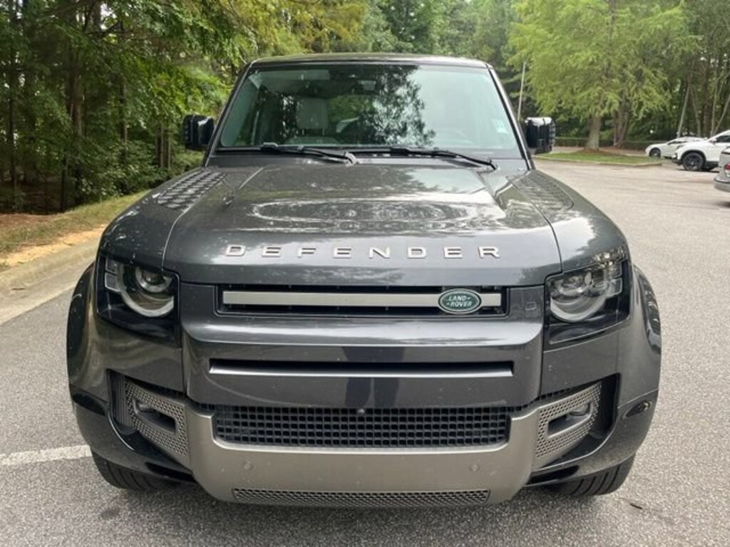 Used 2025 Land Rover Defender 110 X-Dynamic SE SUV