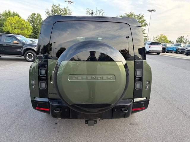 2026 Land Rover Defender X-Dynamic SE - Photo 6