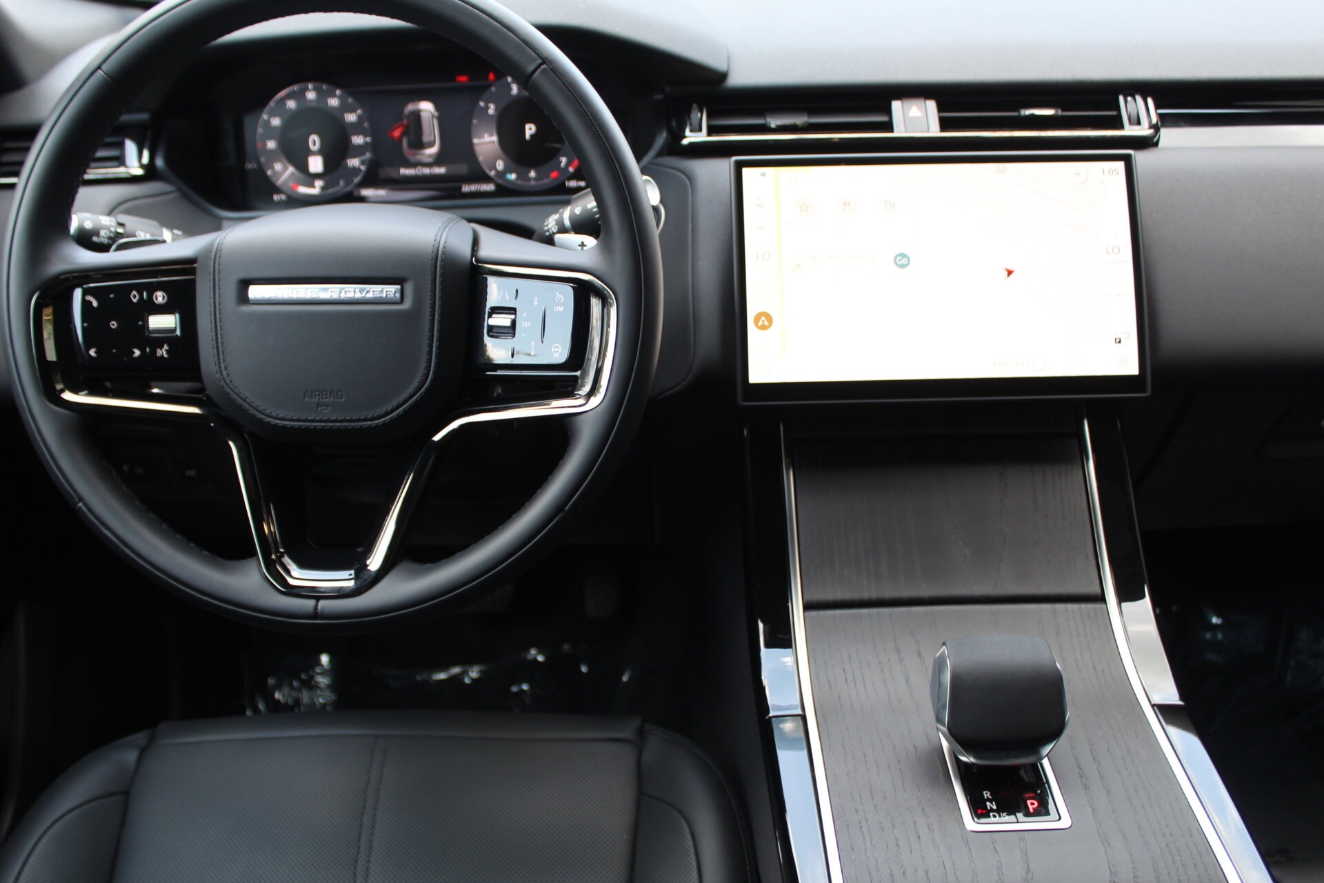 2025 Land Rover Range Rover Velar P250 S photo 4