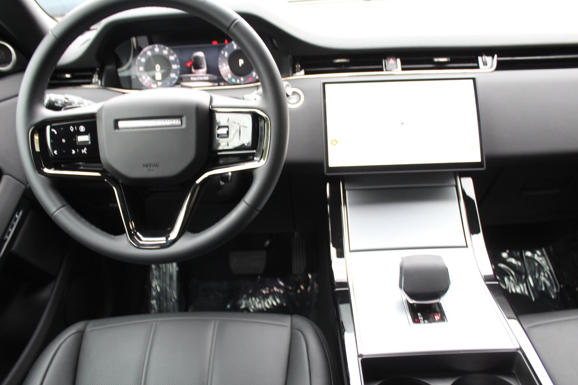 2025 Land Rover Range Rover Evoque S photo 4