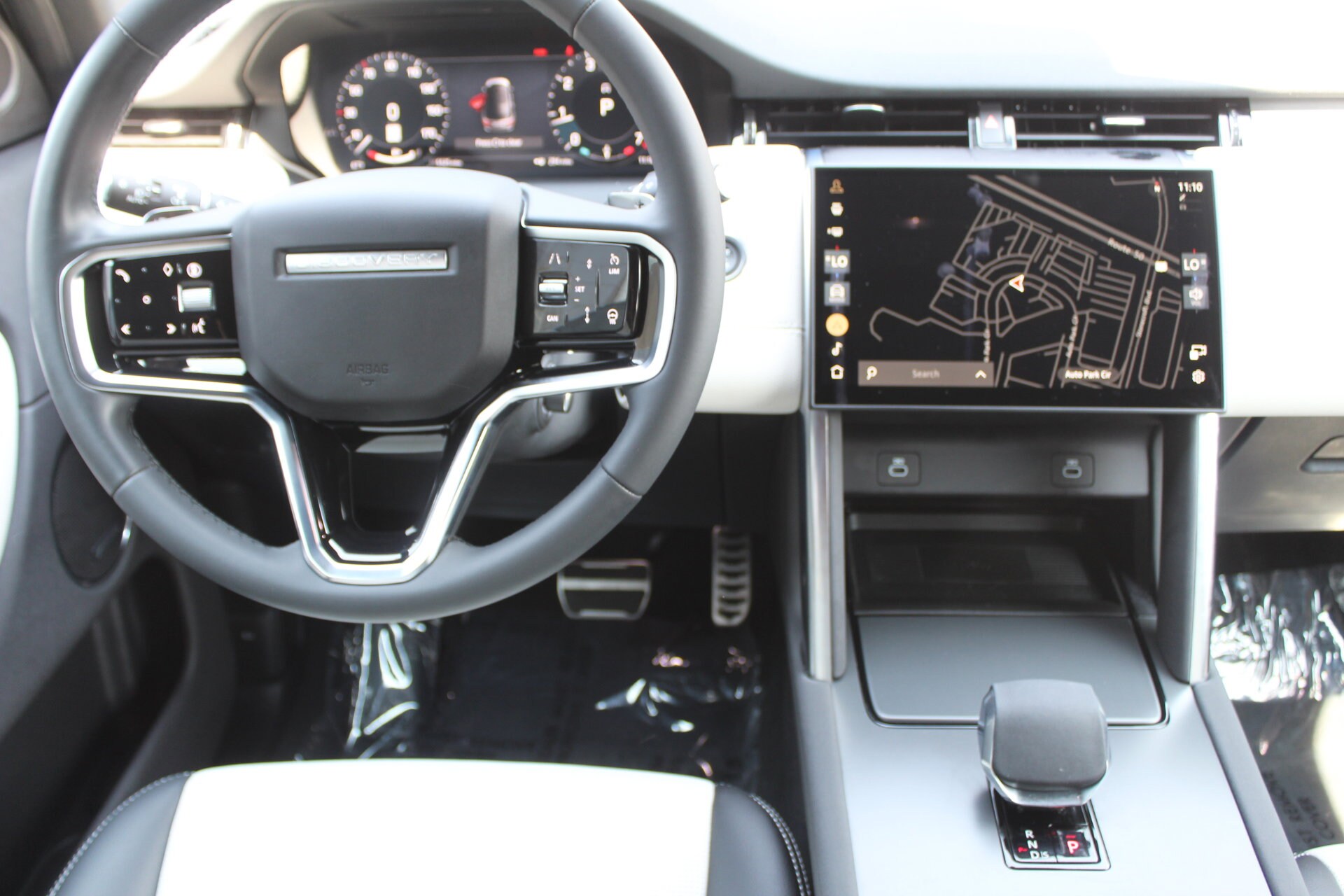 2024 Land Rover Discovery Sport Dynamic SE photo 4