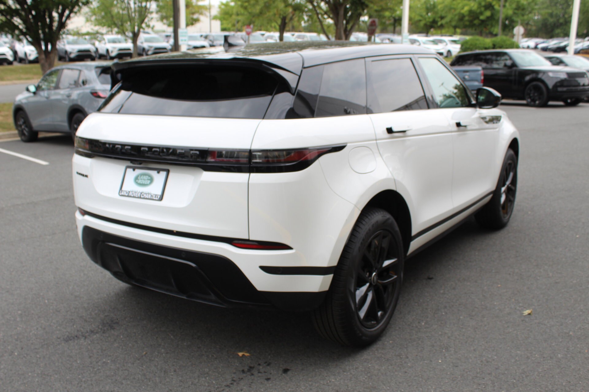 2025 Land Rover Range Rover Evoque S photo 2