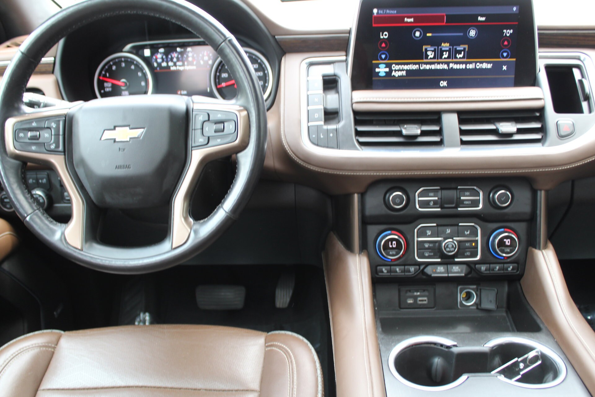2021 Chevrolet Suburban High Country photo 4