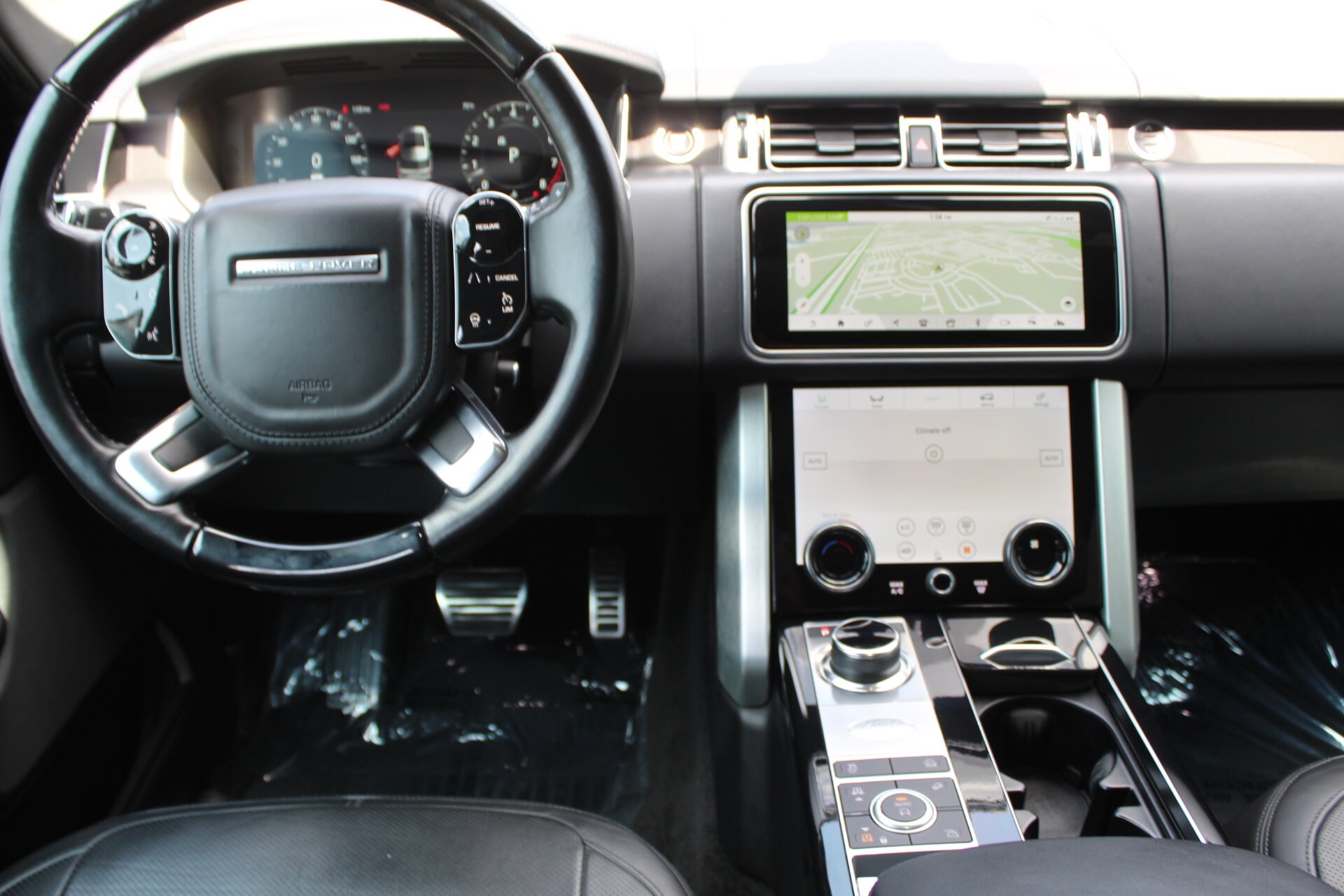 2022 Land Rover Range Rover P525 HSE HSE Westminster Edition photo 4