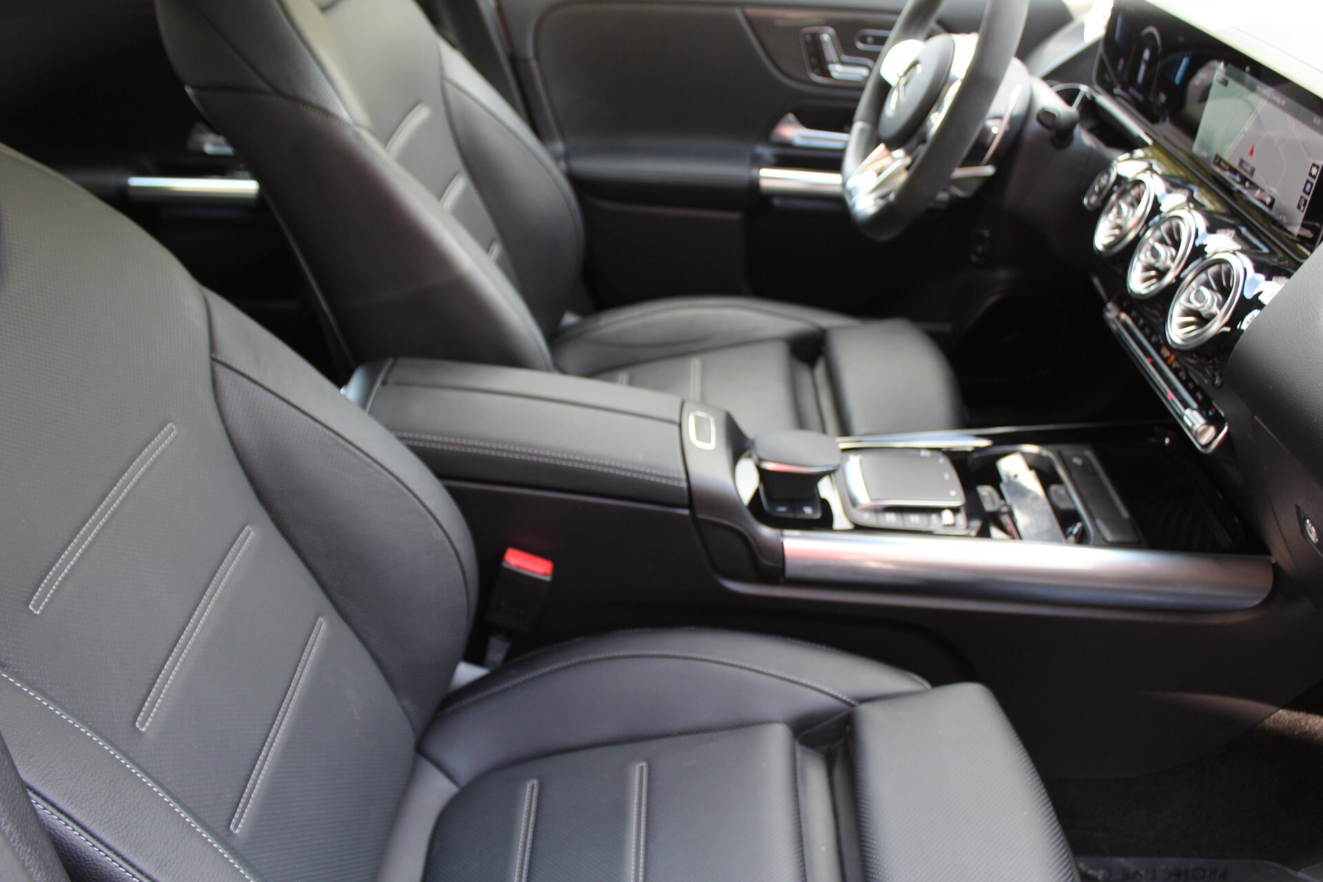 2021 Mercedes Benz GLA AMG 45 4MATIC photo 3