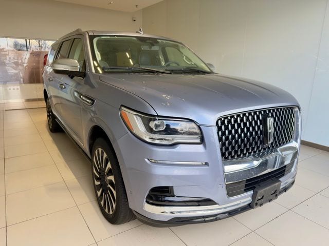 2022 Lincoln Navigator Black Label L's photo
