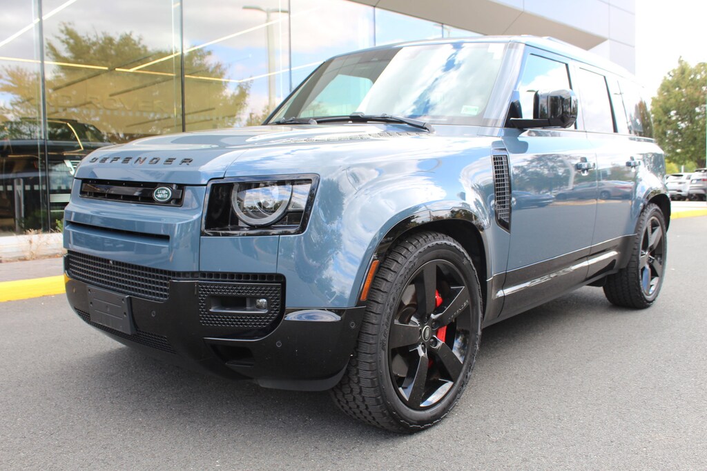 Used 2024 Land Rover Defender 110 X-Dynamic SE SUV