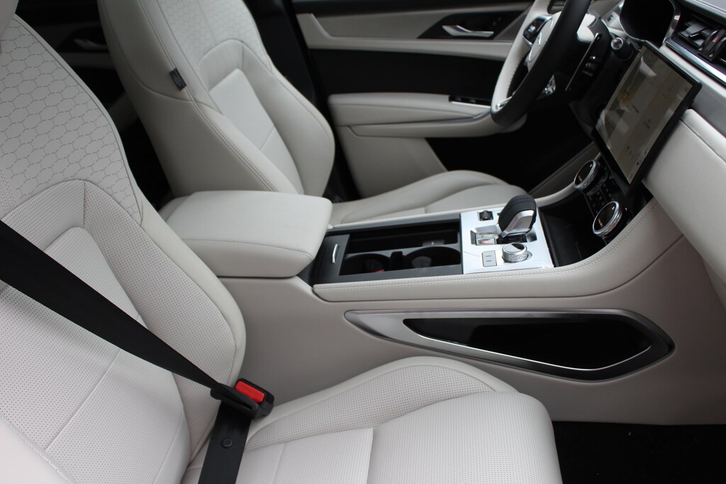 New 2026 Jaguar F-PACE P250 R-Dynamic S SUV