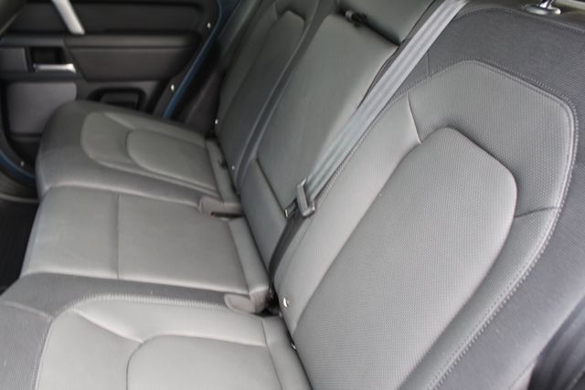 2024 Land Rover Defender X-Dynamic SE