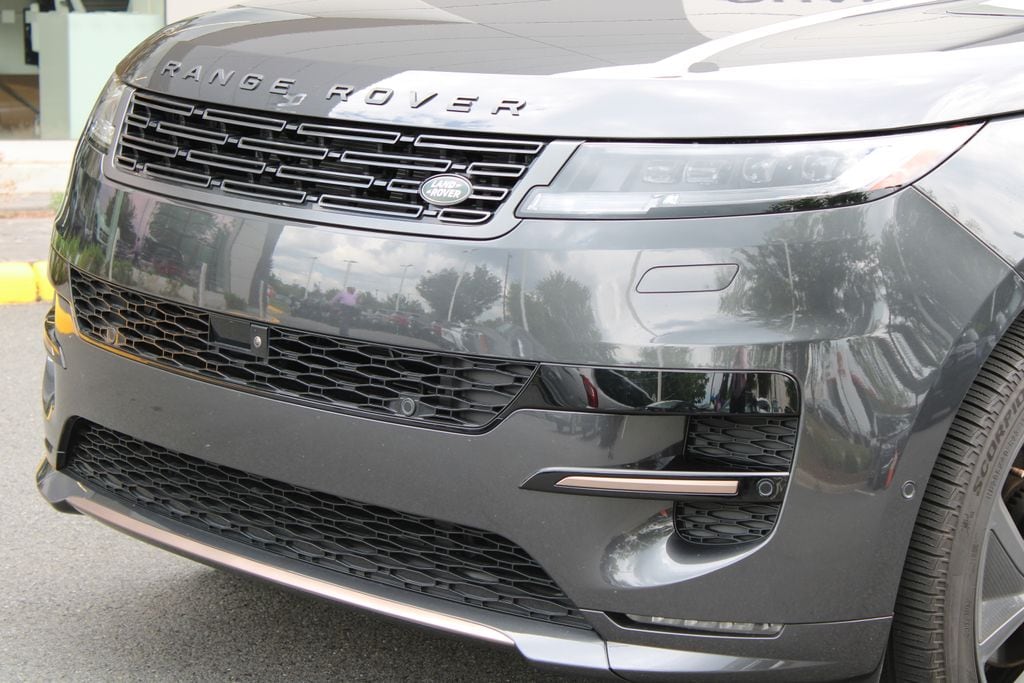 Used 2025 Land Rover Range Rover Sport P400 Dynamic SE SUV
