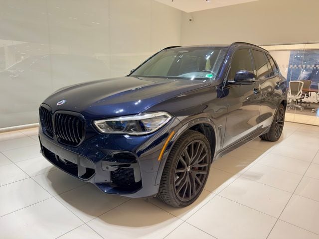 2022 BMW X5 M50i's photo