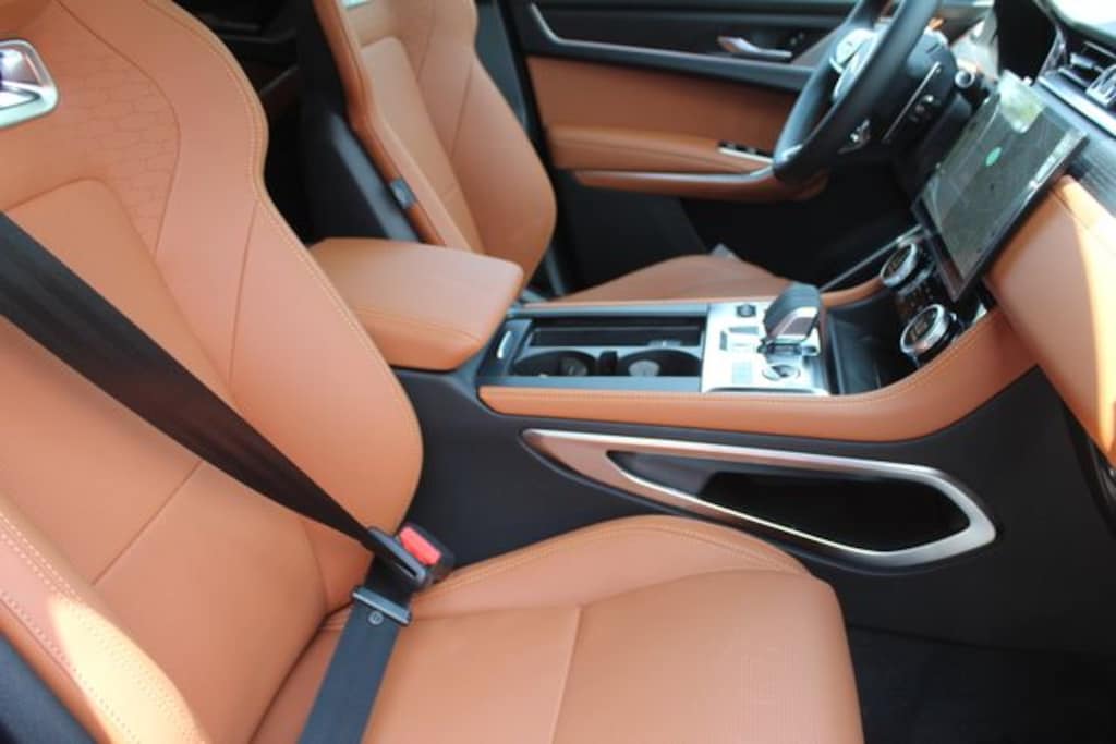 New 2026 Jaguar F-PACE P250 R-Dynamic S SUV