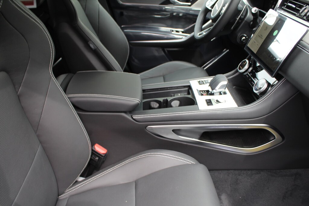 New 2026 Jaguar F-PACE P250 R-Dynamic S SUV