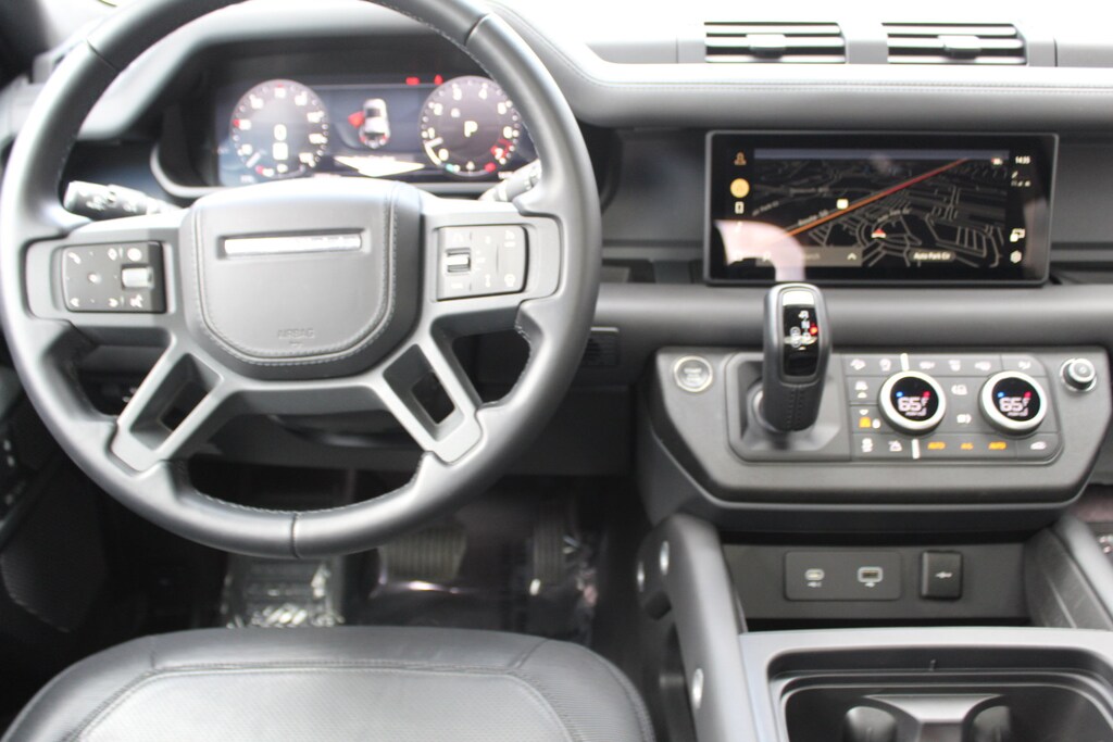 Used 2024 Land Rover Defender 110 X-Dynamic SE SUV