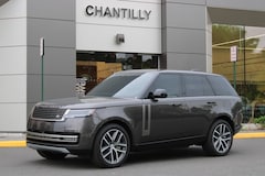 2025 Land Rover Range Rover P550e SE SUV