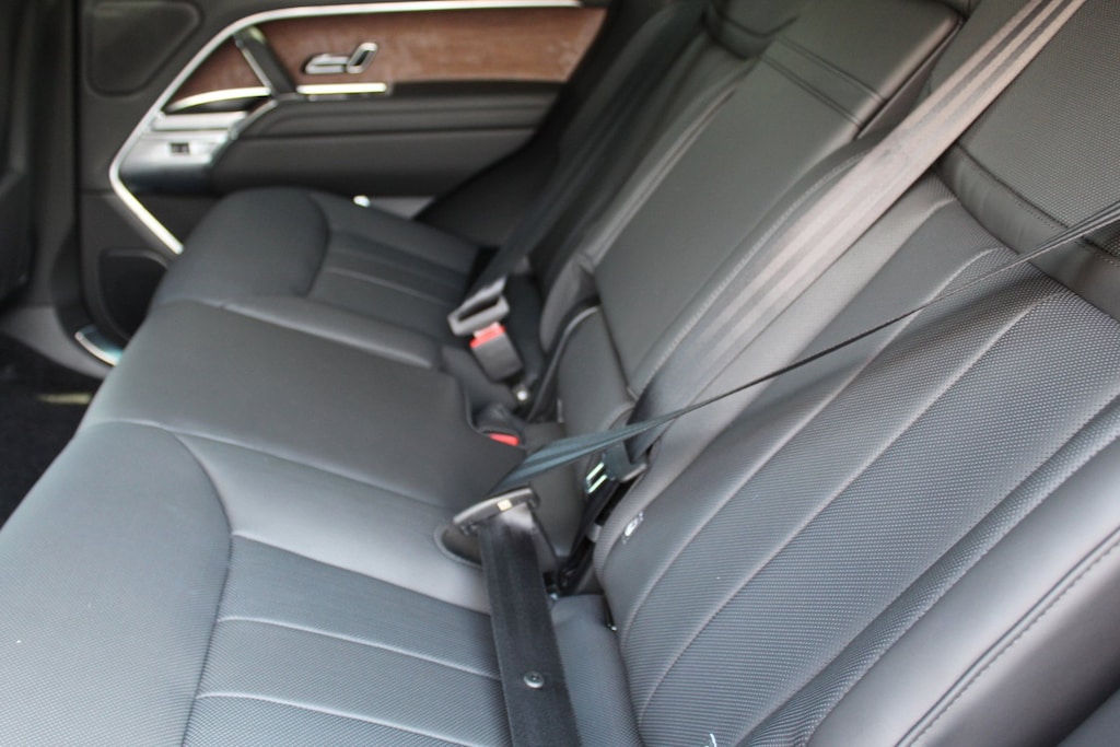 Used 2025 Land Rover Range Rover P530 SE SUV