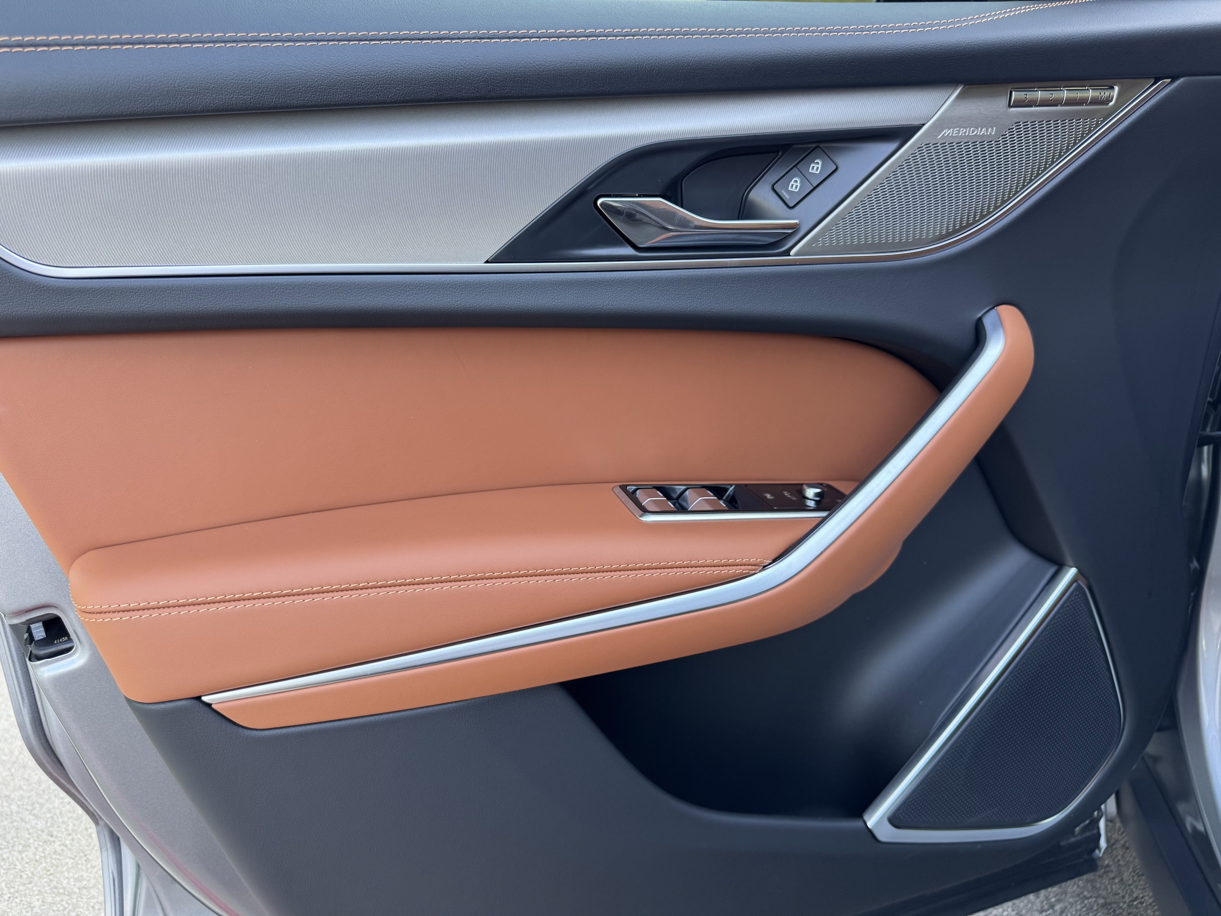 2026 Jaguar F-Pace R-Dynamic S - Photo 10
