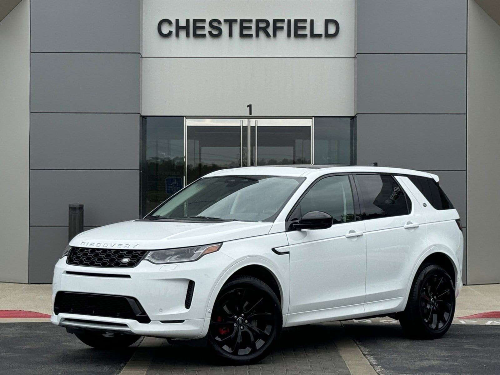 2025 Land Rover Discovery Sport S's photo