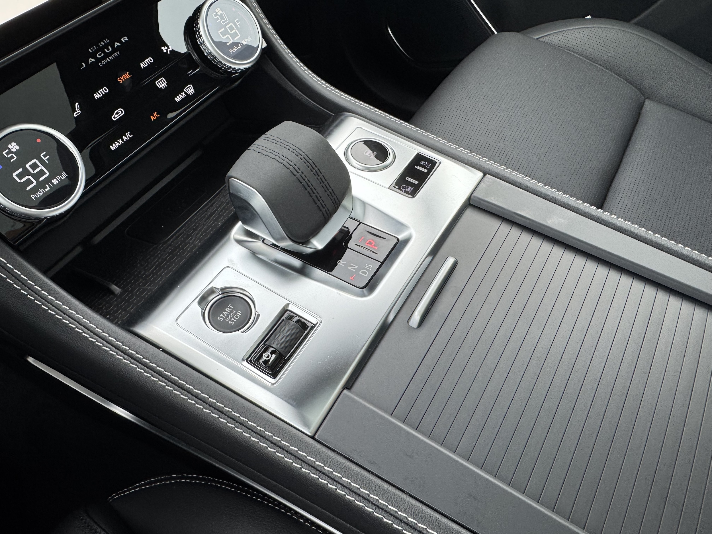 2026 Jaguar F-Pace R-Dynamic S - Photo 23