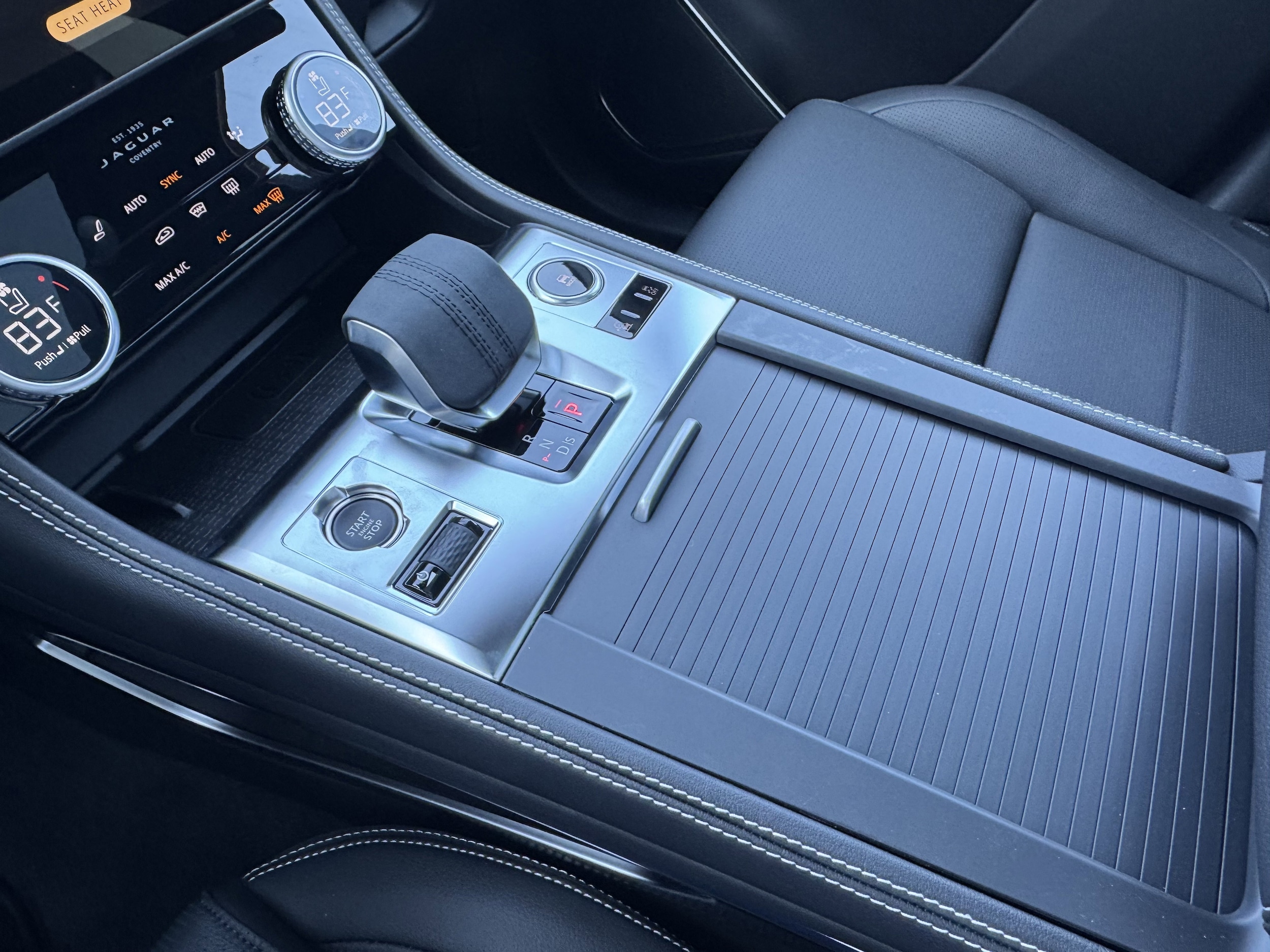 2026 Jaguar F-Pace R-Dynamic S - Photo 24