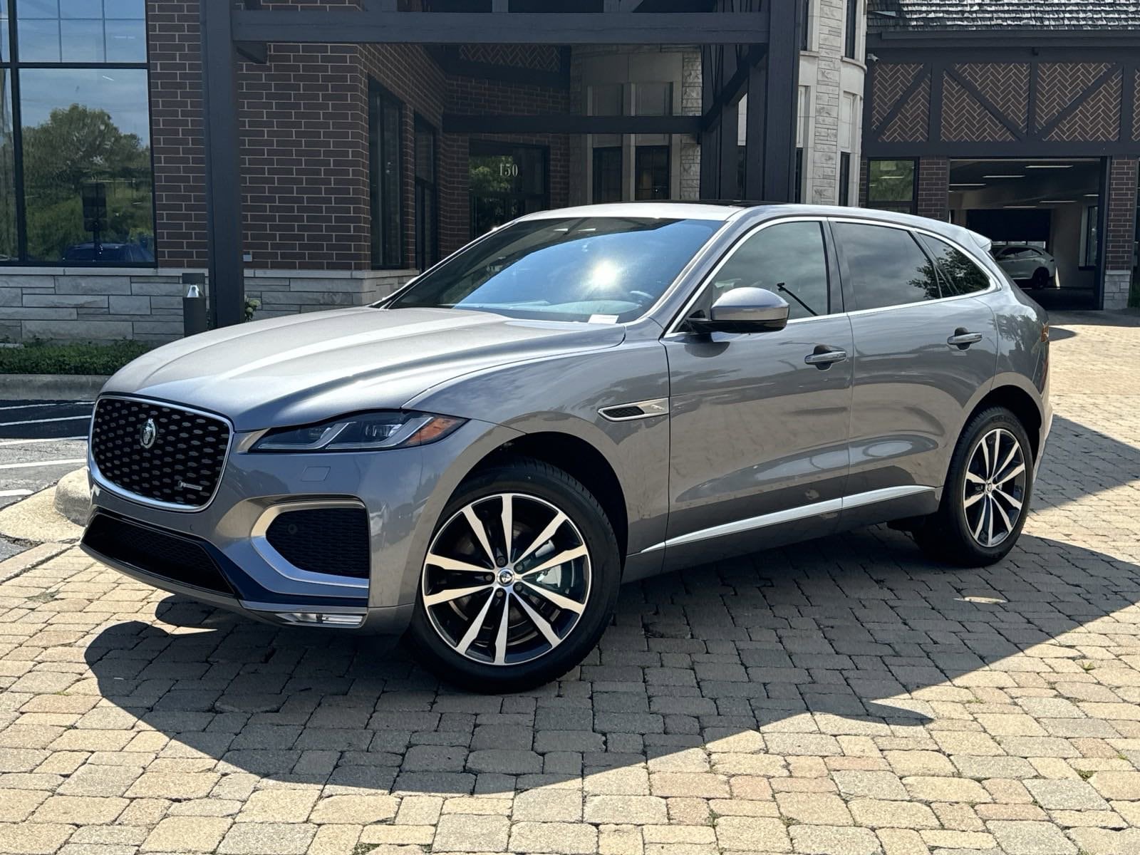 2025 Jaguar F-PACE R-Dynamic S