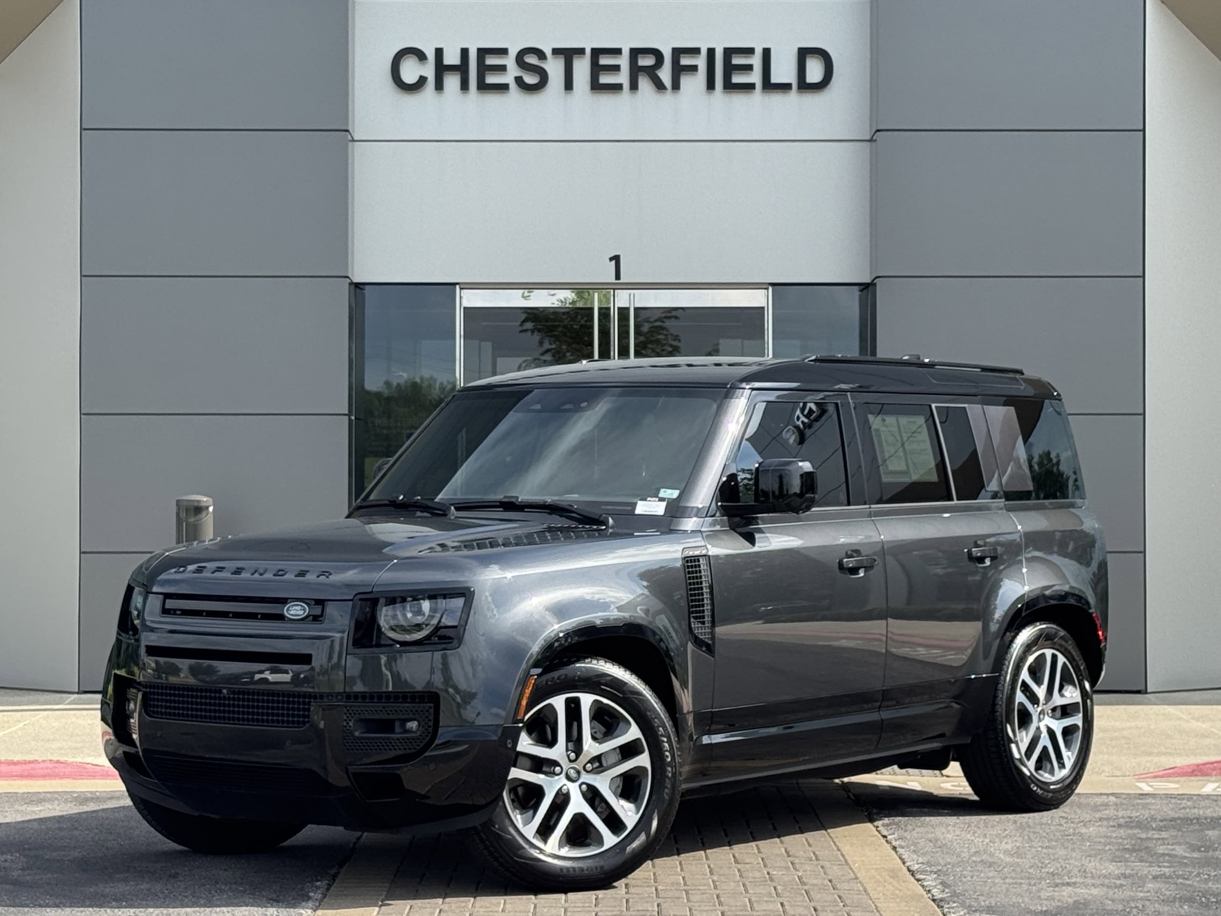 2025 Land Rover Defender 110 X-Dynamic SE P400's photo