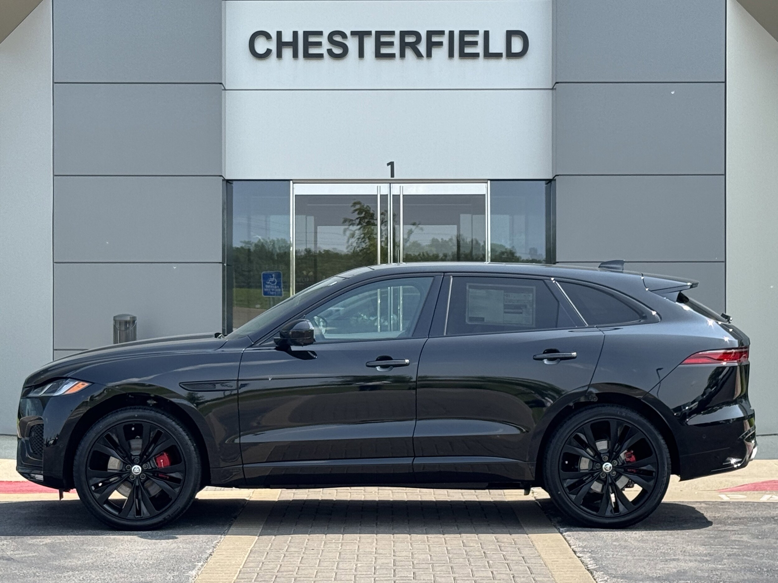 2026 Jaguar F-Pace R-Dynamic S - Photo 6