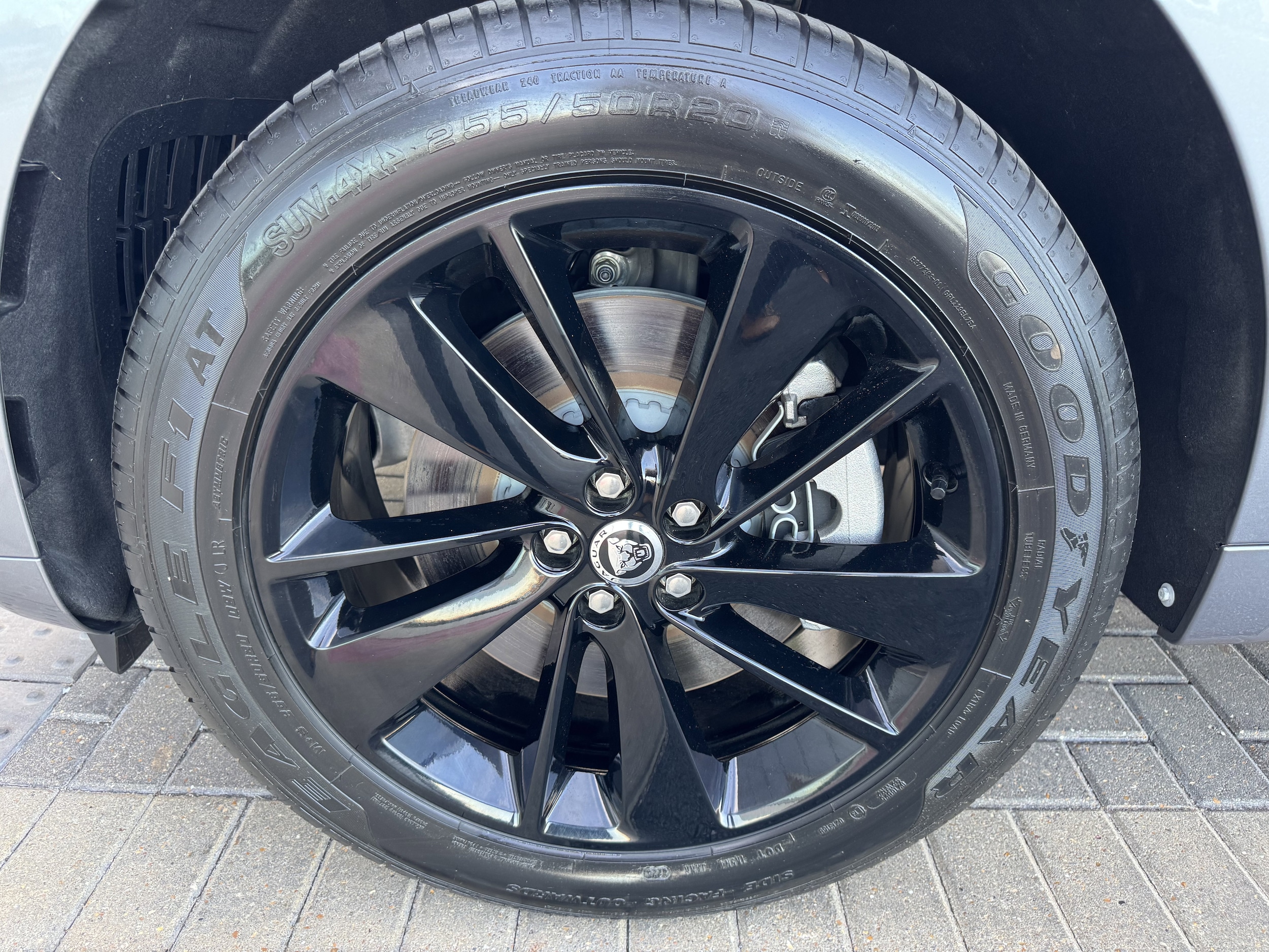 2026 Jaguar F-Pace R-Dynamic S - Photo 6