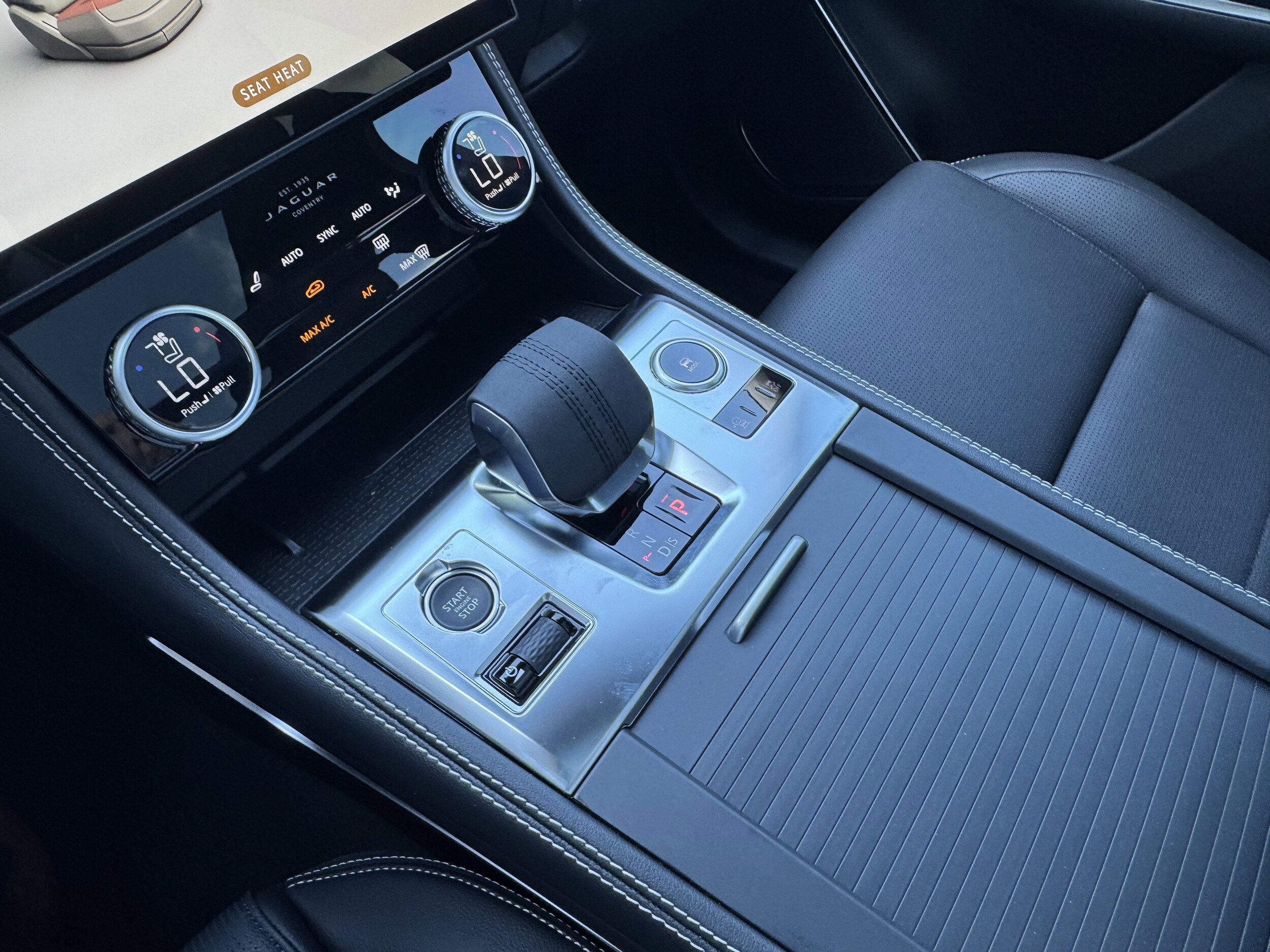 2026 Jaguar F-Pace R-Dynamic S - Photo 23