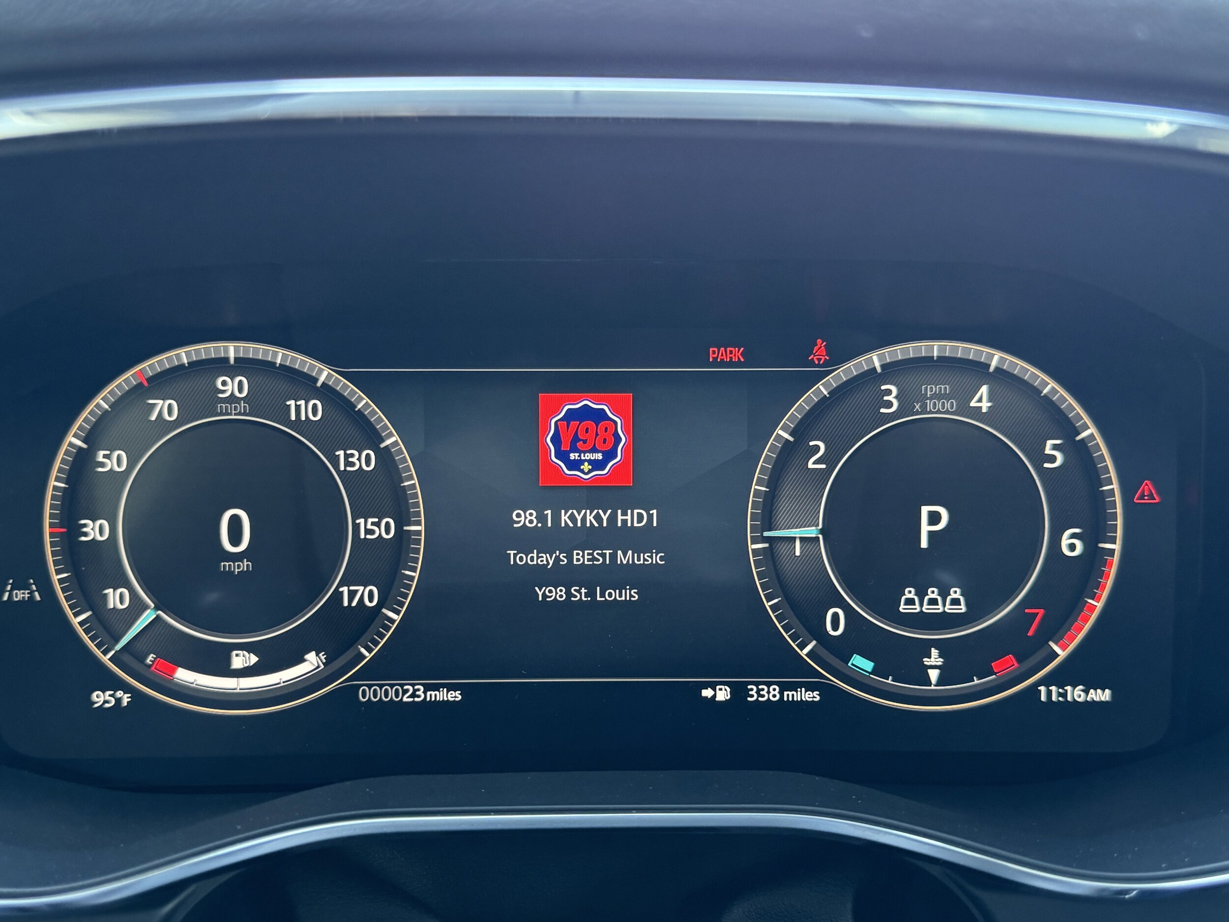 2026 Jaguar F-Pace R-Dynamic S - Photo 19