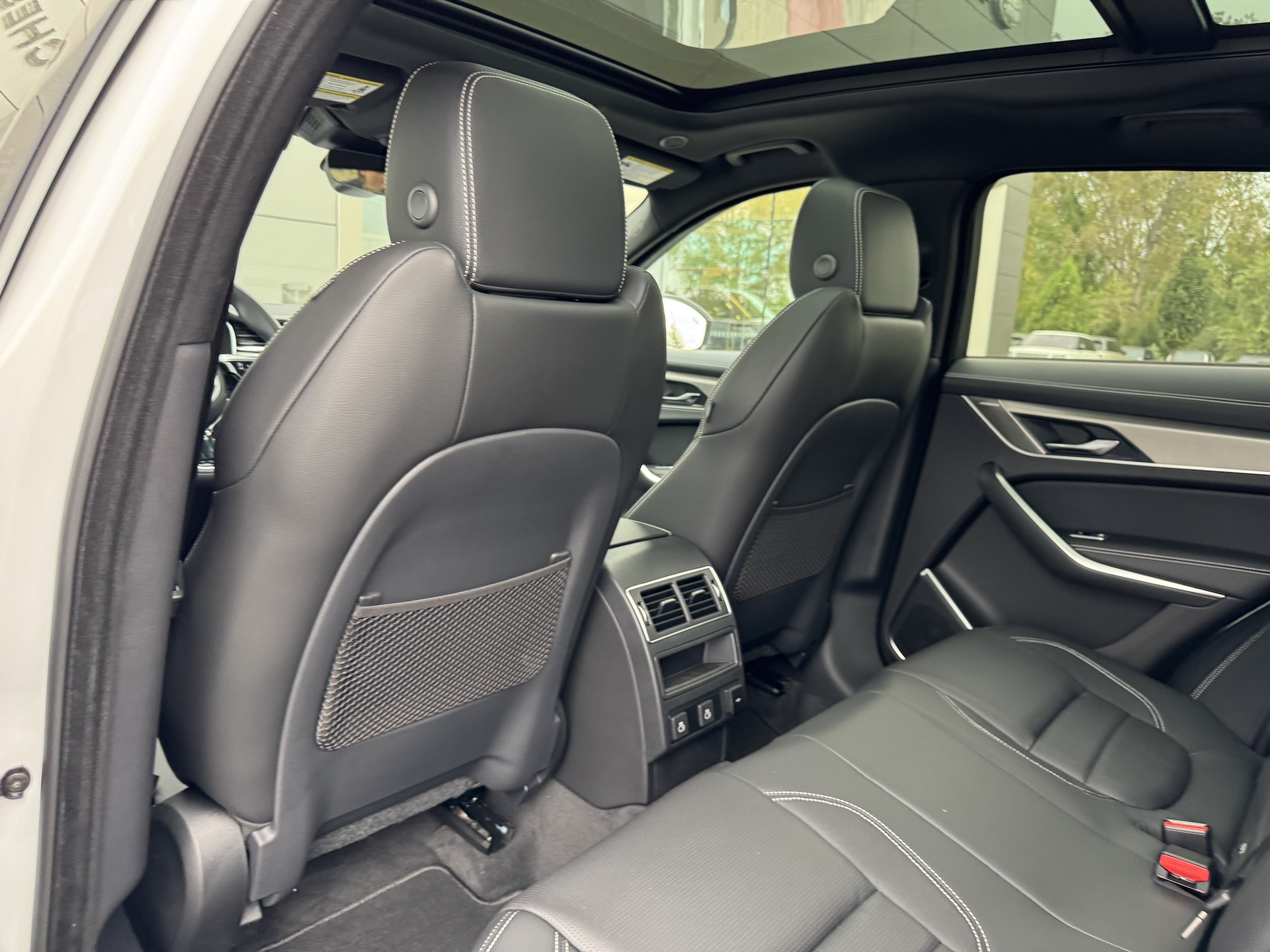 2026 Jaguar F-Pace R-Dynamic S - Photo 26