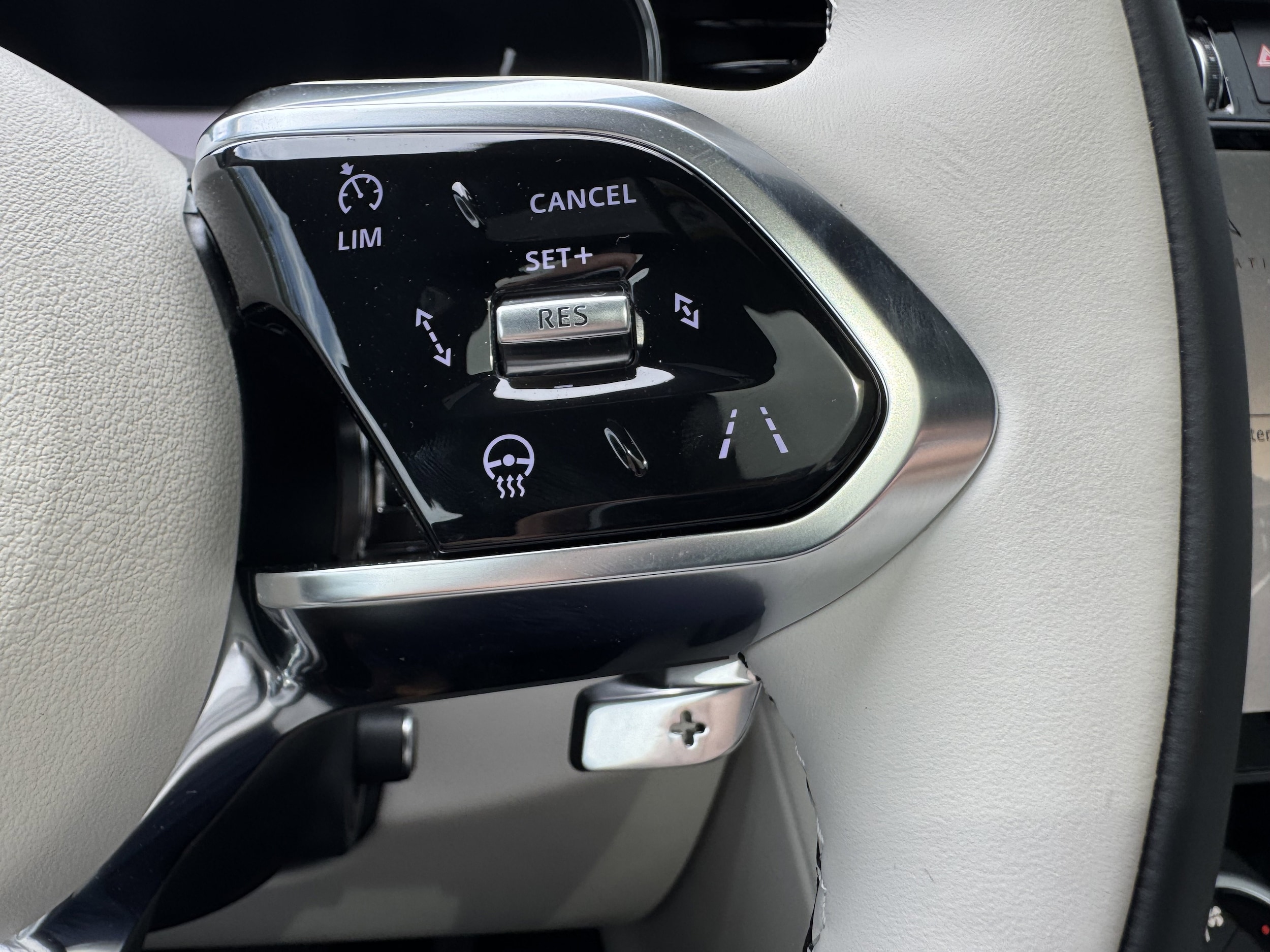 2026 Jaguar F-Pace R-Dynamic S - Photo 21