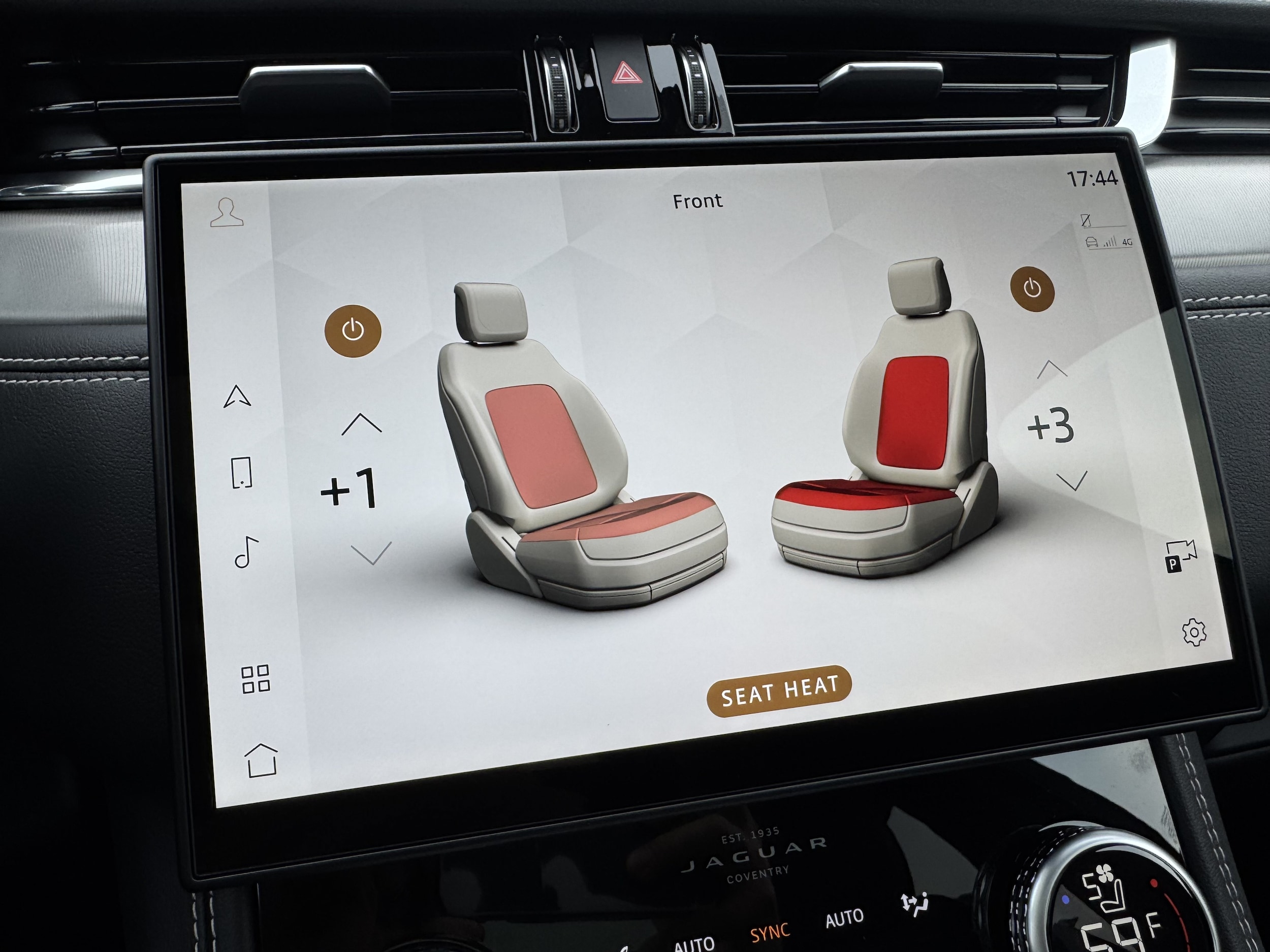 2026 Jaguar F-Pace R-Dynamic S - Photo 22