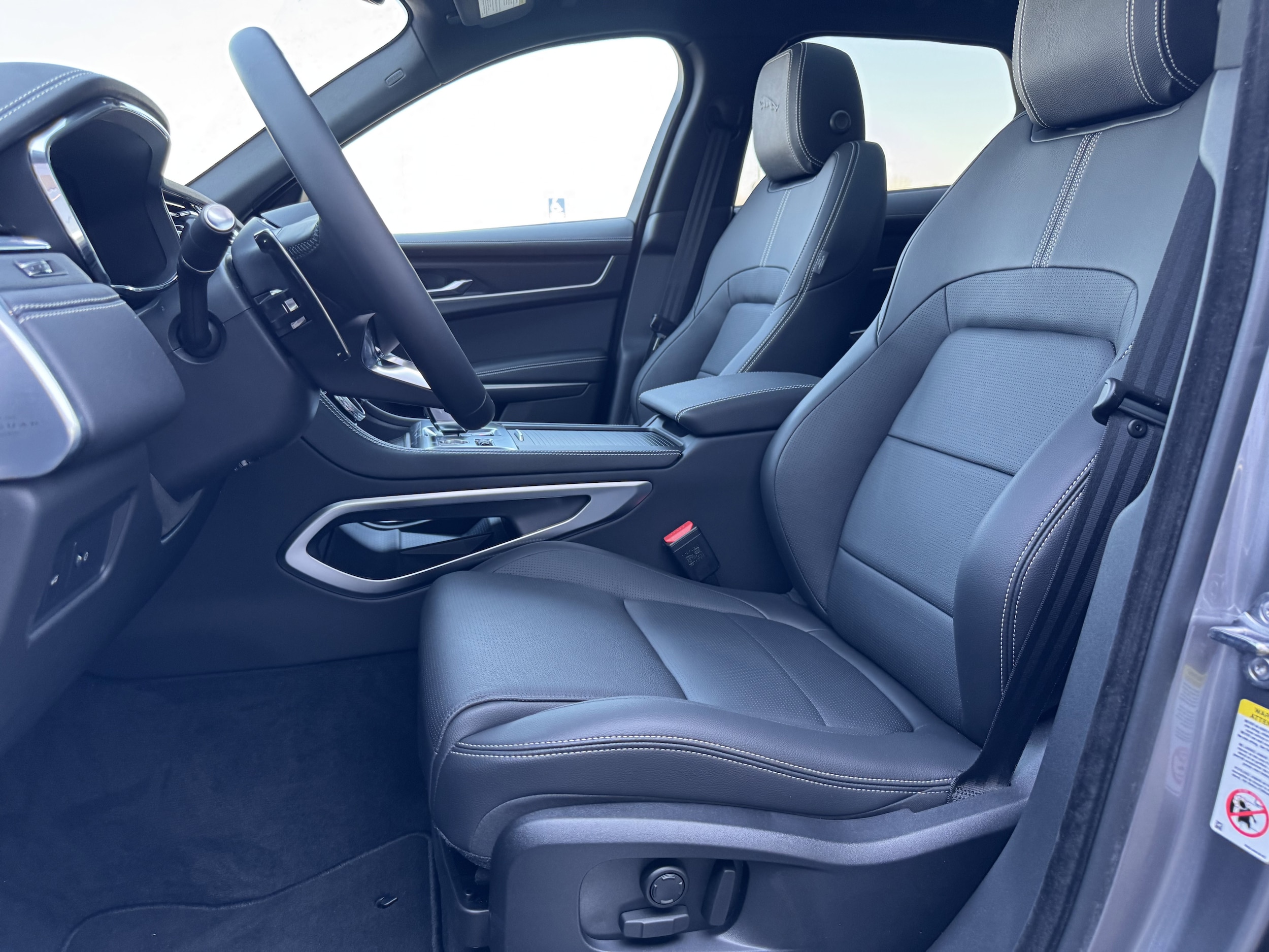 2026 Jaguar F-Pace R-Dynamic S - Photo 16