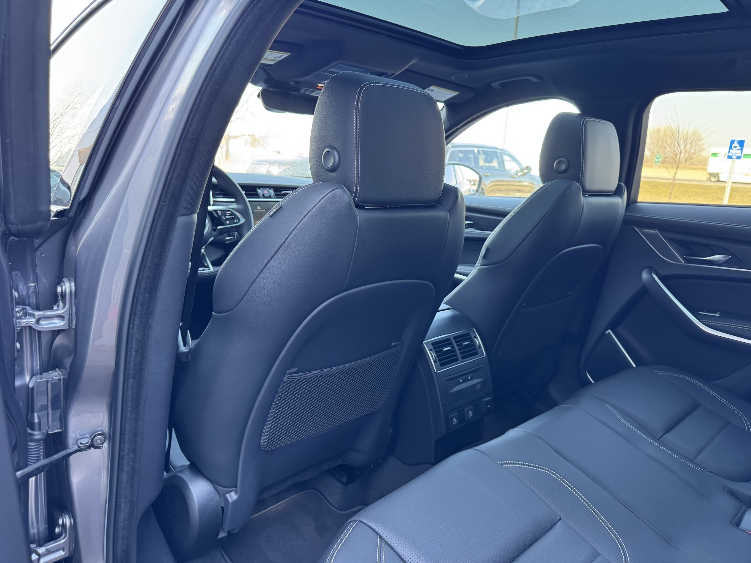 2026 Jaguar F-Pace R-Dynamic S - Photo 27