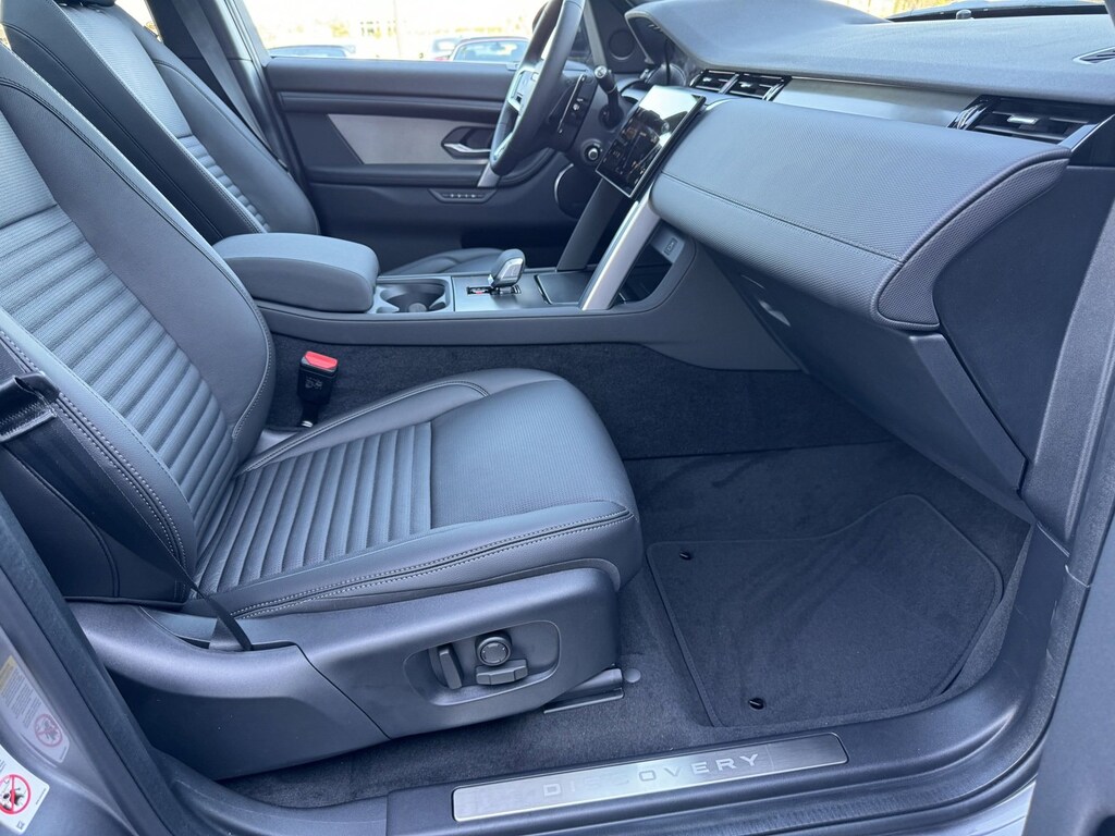 Used 2024 Land Rover Discovery Sport Dynamic SE SUV