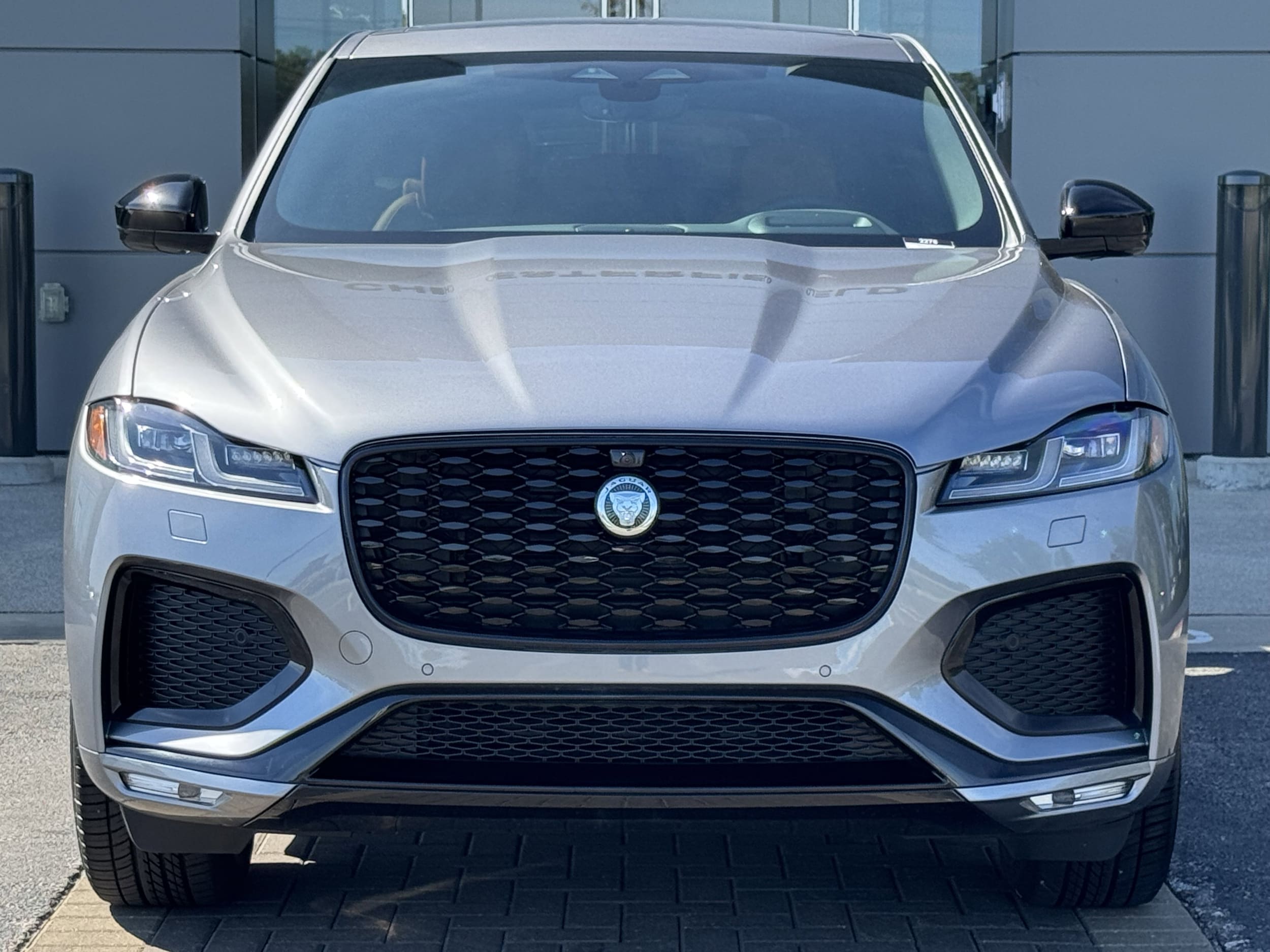 2026 Jaguar F-Pace R-Dynamic S - Photo 8