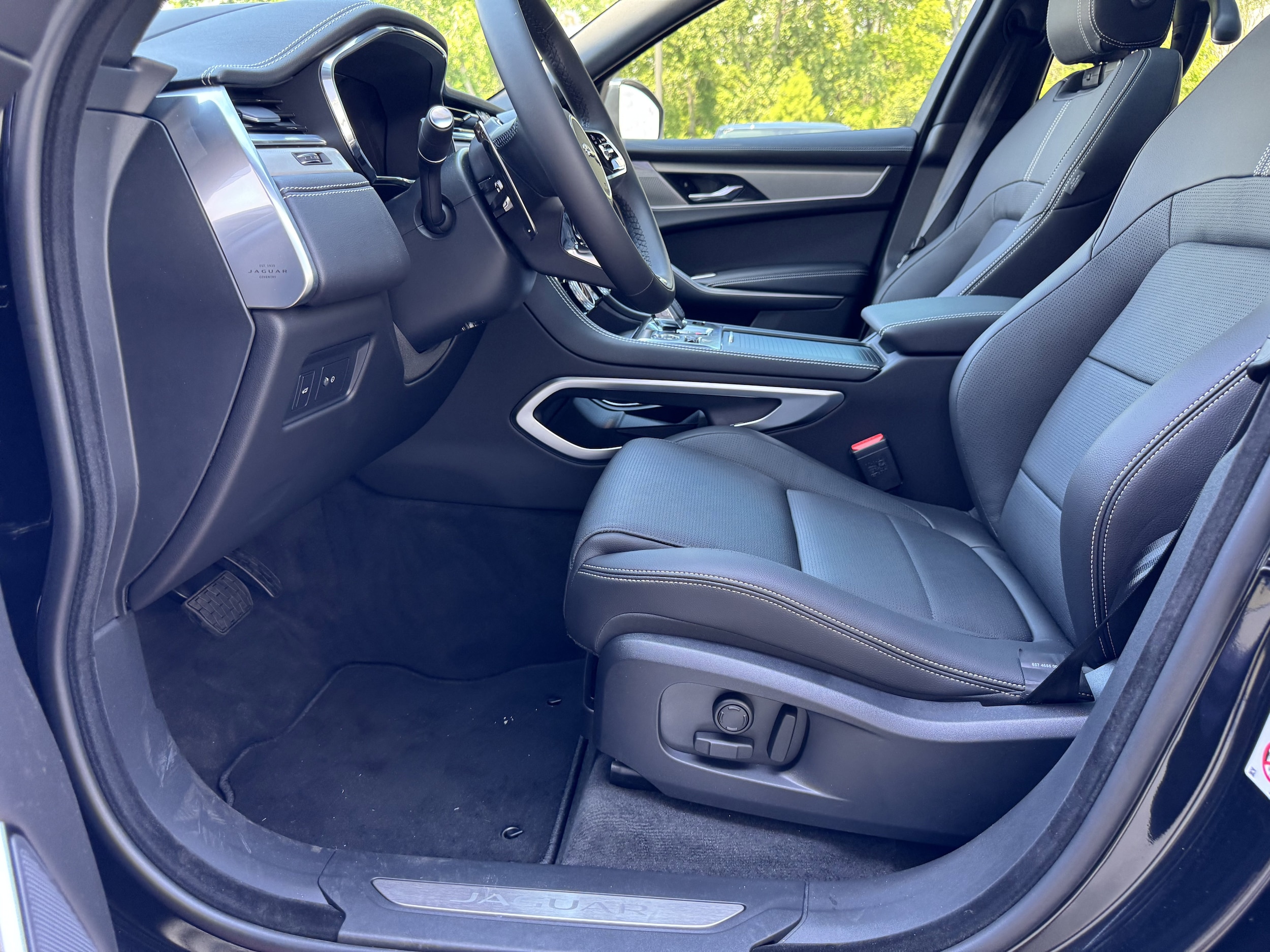2026 Jaguar F-Pace R-Dynamic S - Photo 14