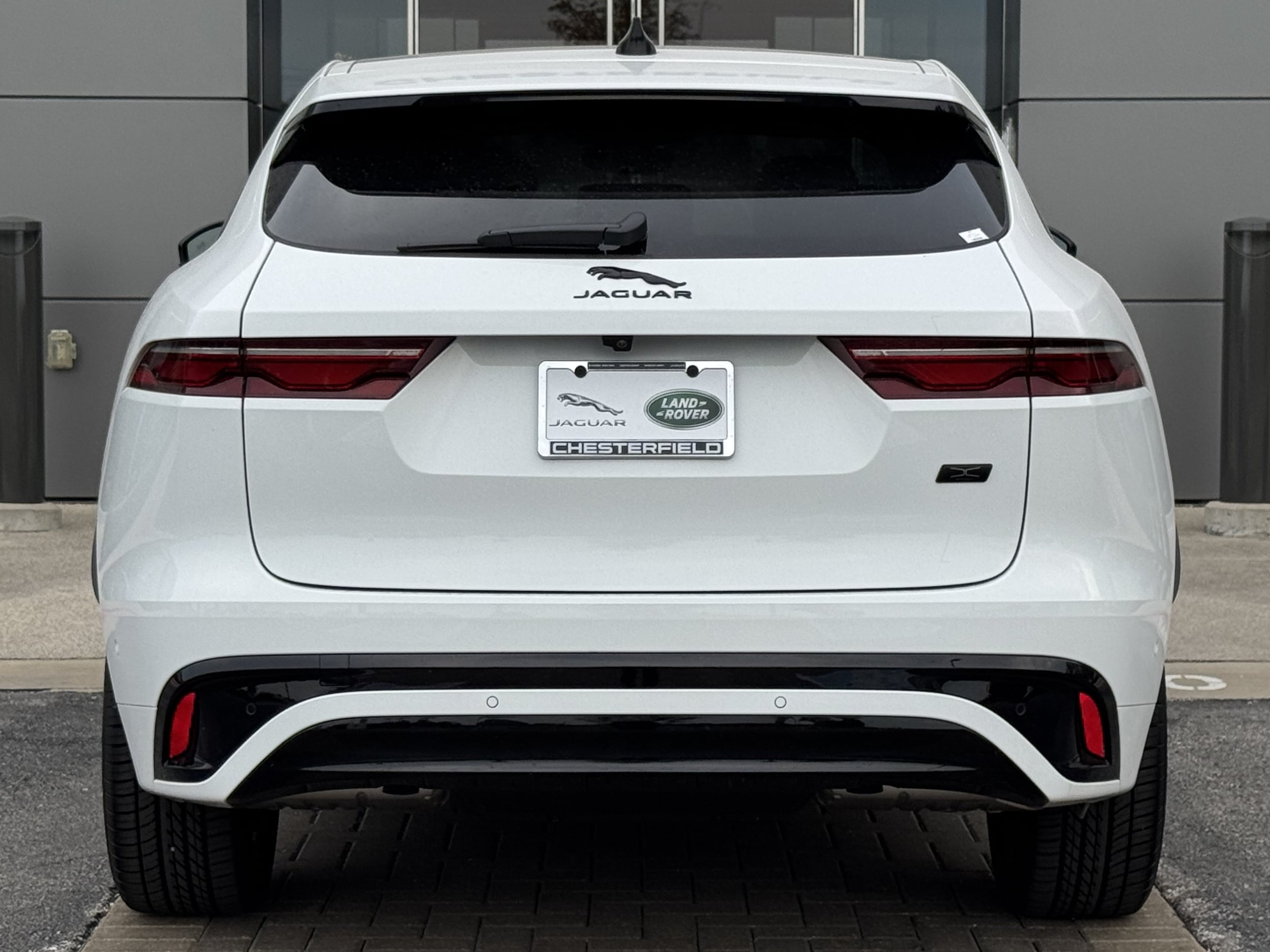 2026 Jaguar F-Pace R-Dynamic S - Photo 7