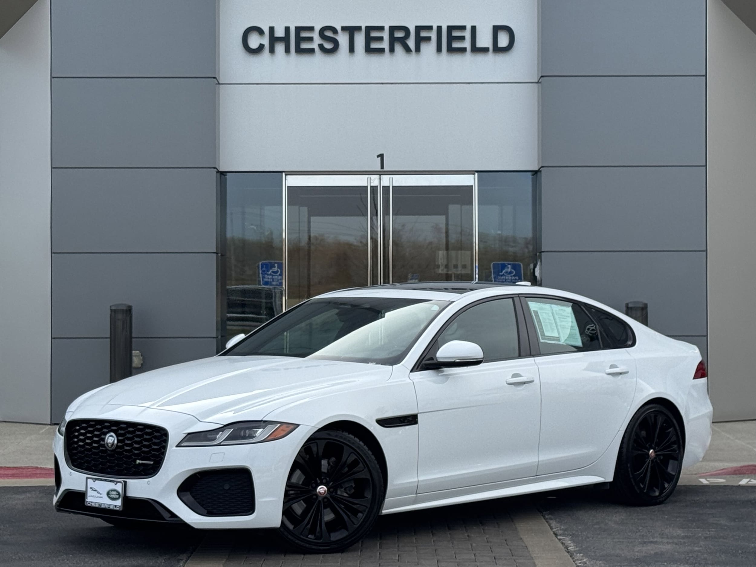 2022 Jaguar XF R-Dynamic SE
